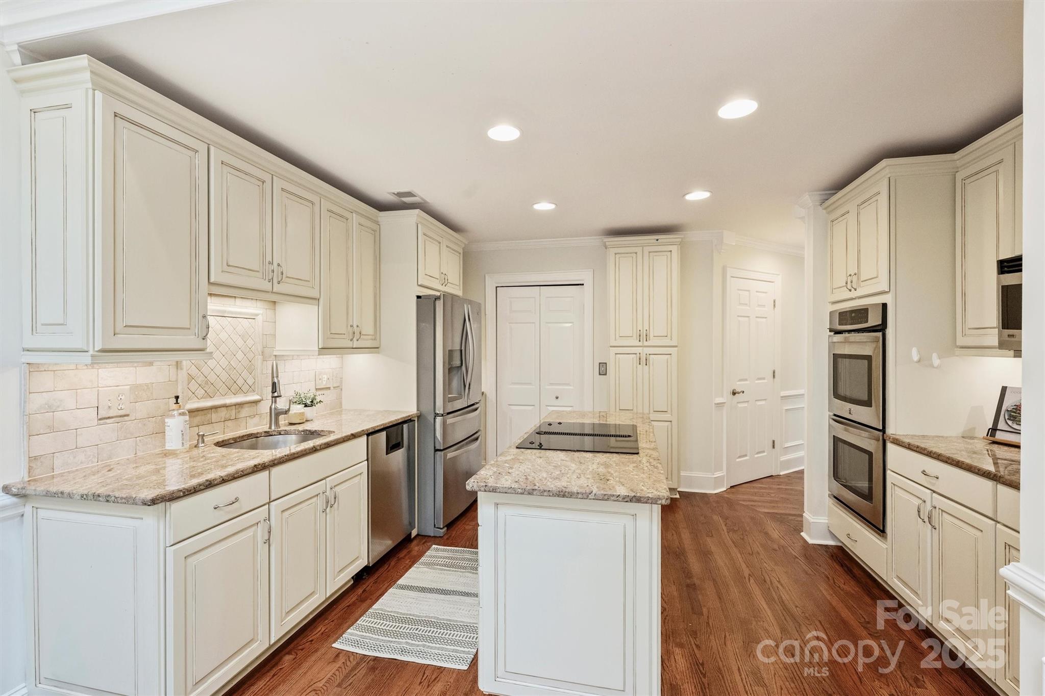 8915 Challis Hill Lane