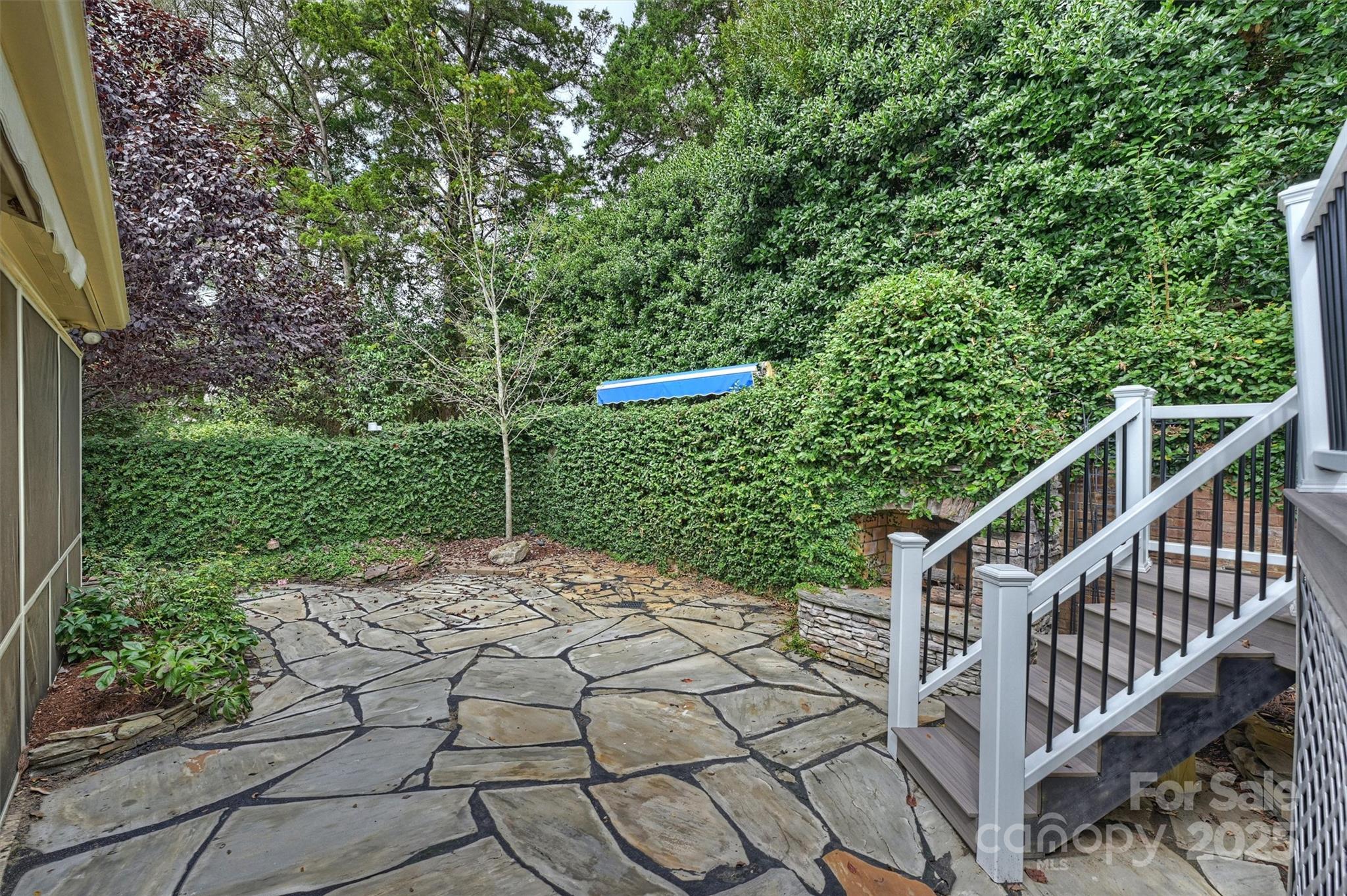 8915 Challis Hill Lane