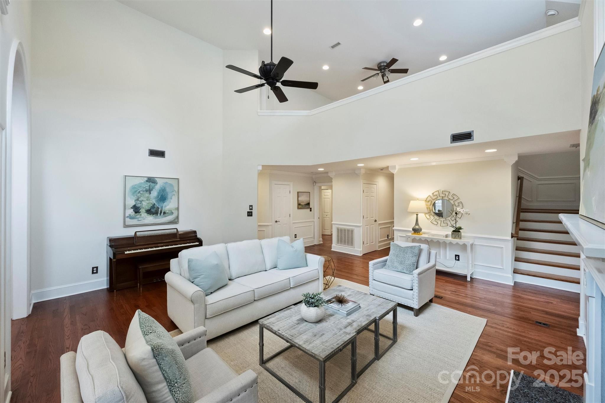 8915 Challis Hill Lane