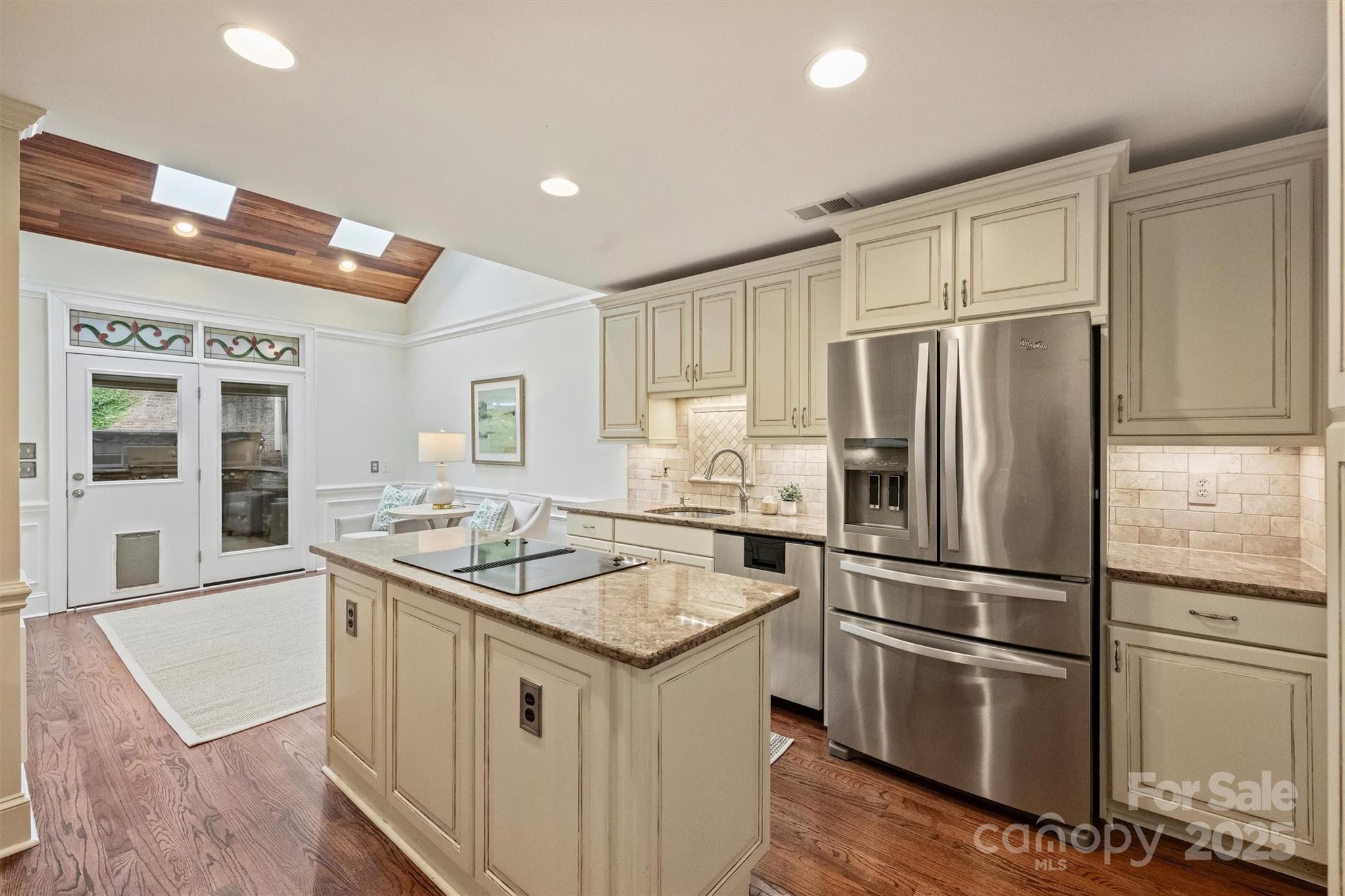 8915 Challis Hill Lane