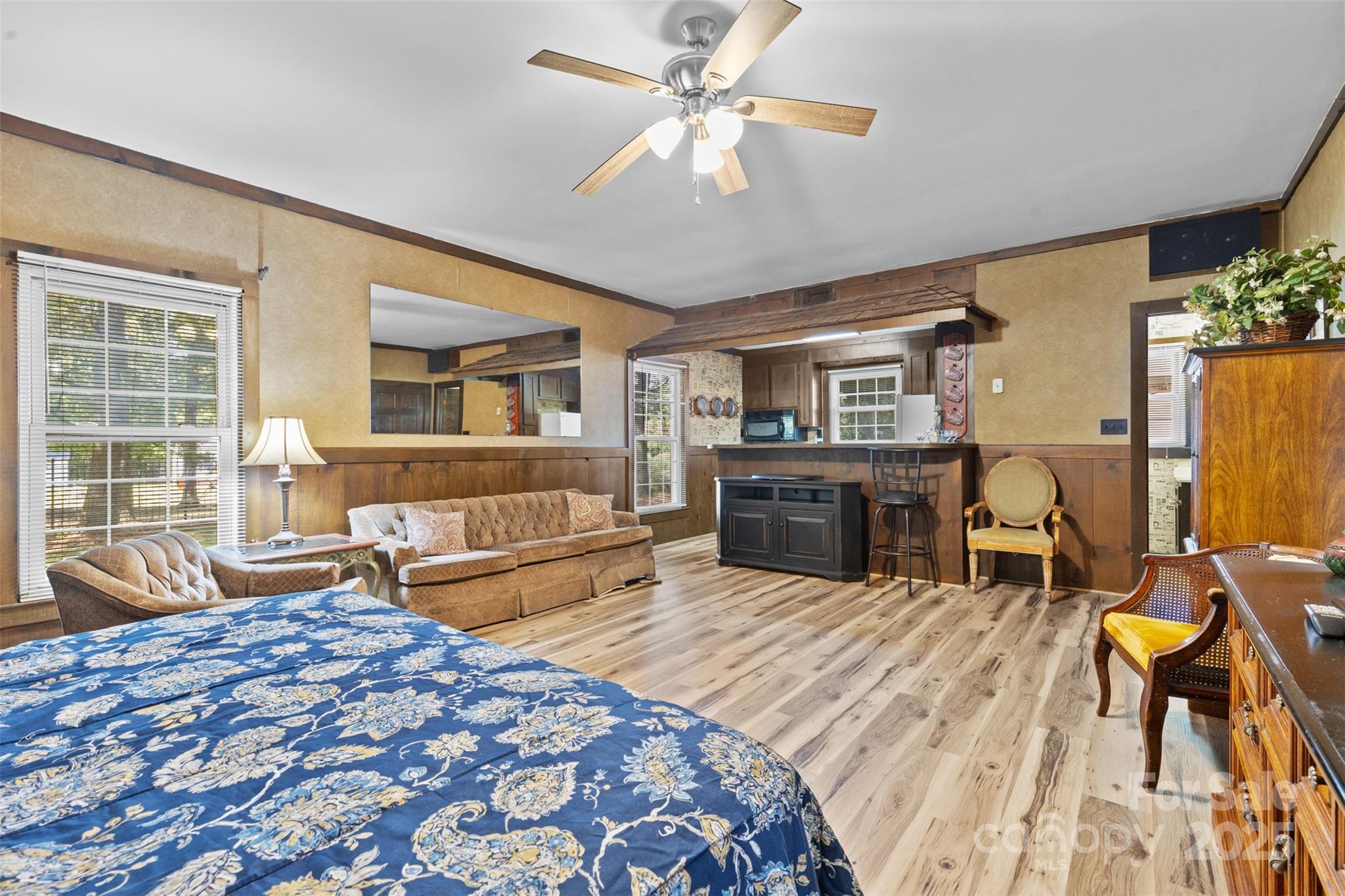 10935 Harrisburg Road