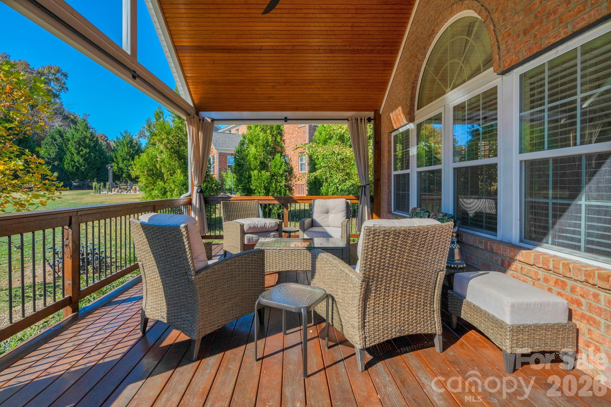 7122 Yellowhorn Trail