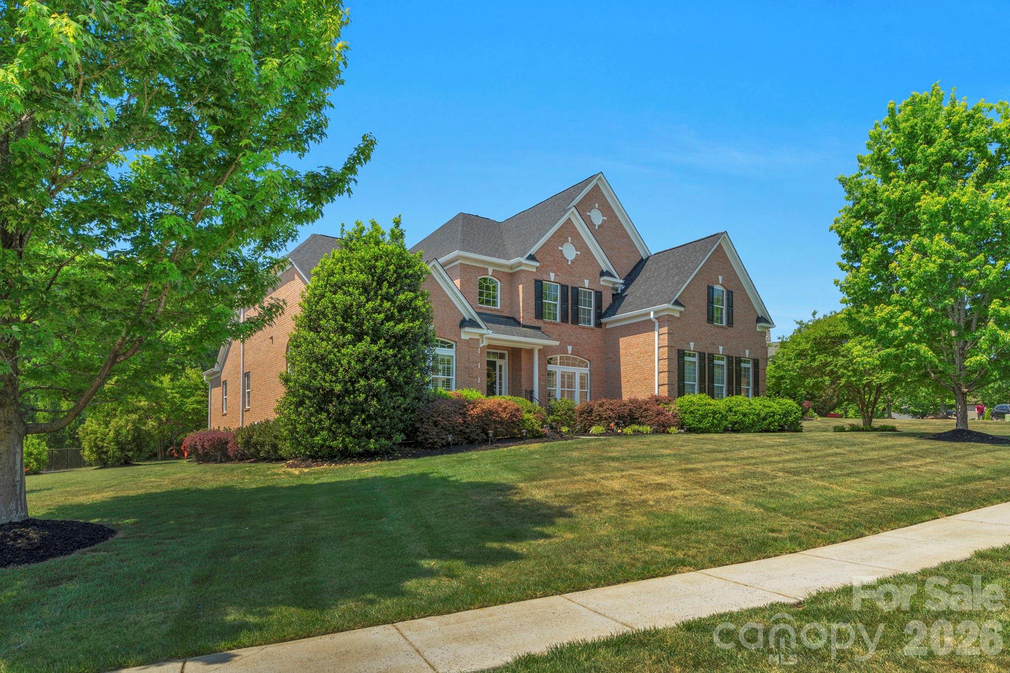 7122 Yellowhorn Trail