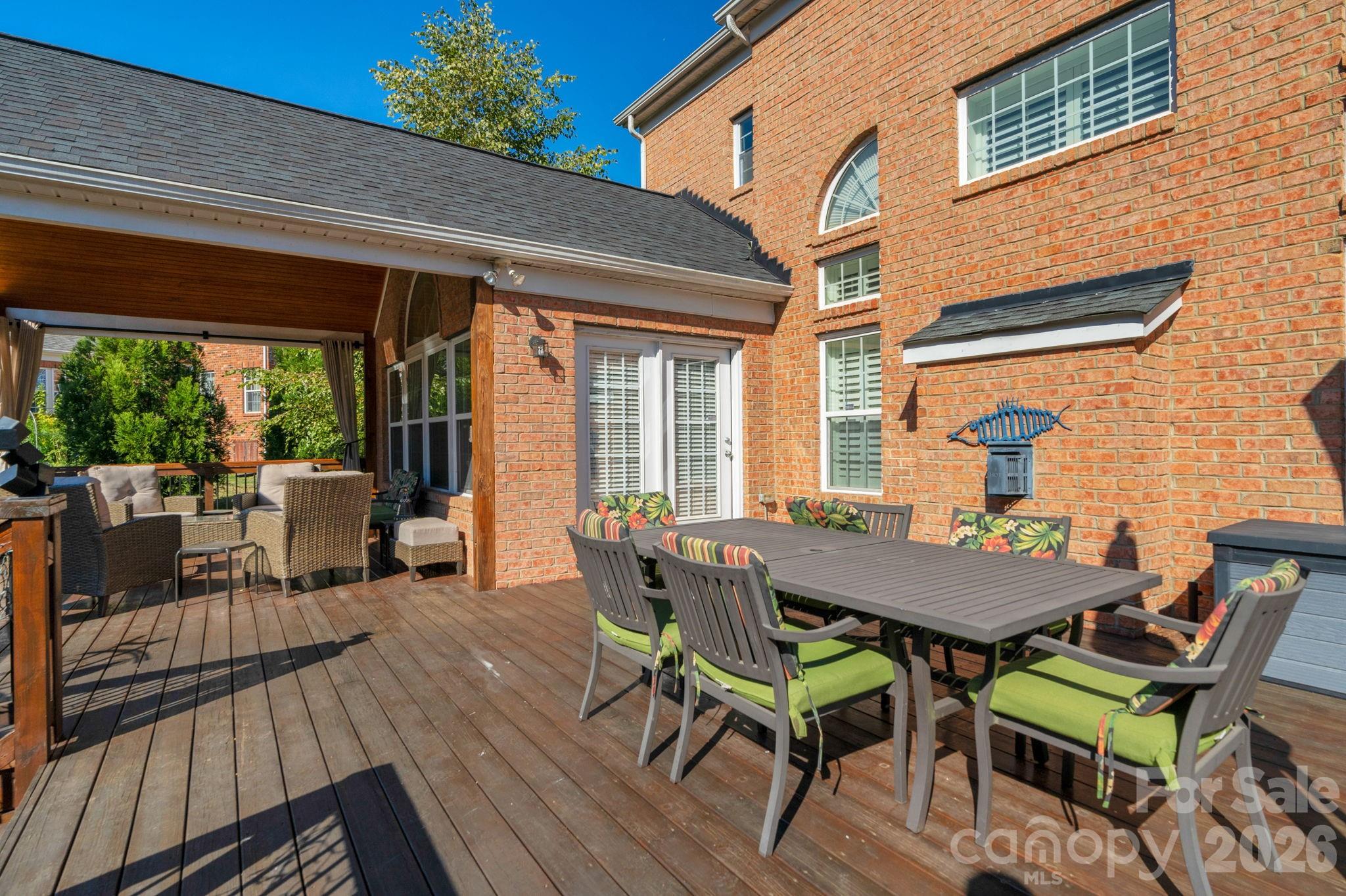 7122 Yellowhorn Trail