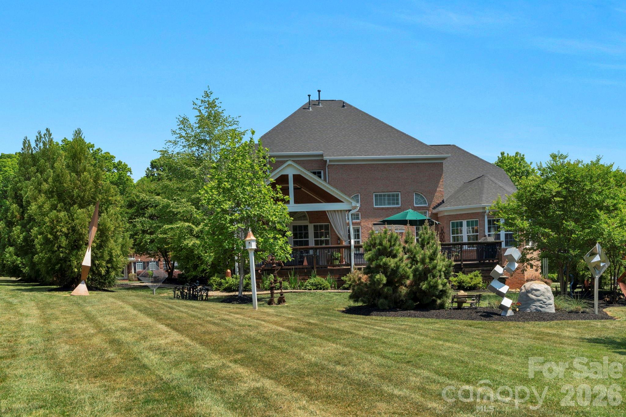 7122 Yellowhorn Trail