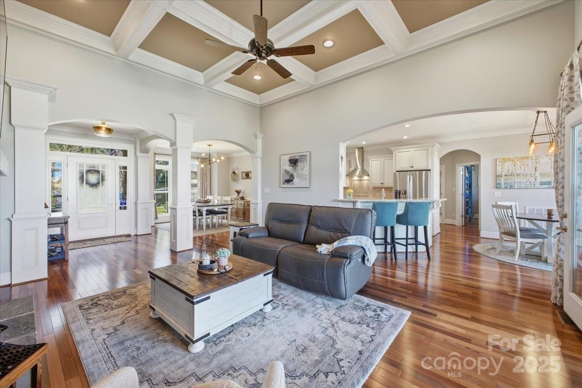 7511 Pine Glade Drive