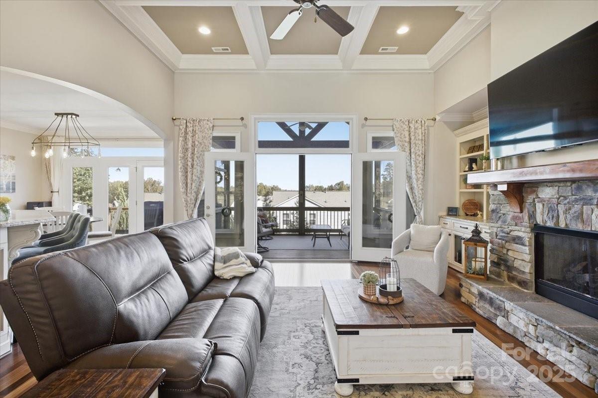 7511 Pine Glade Drive