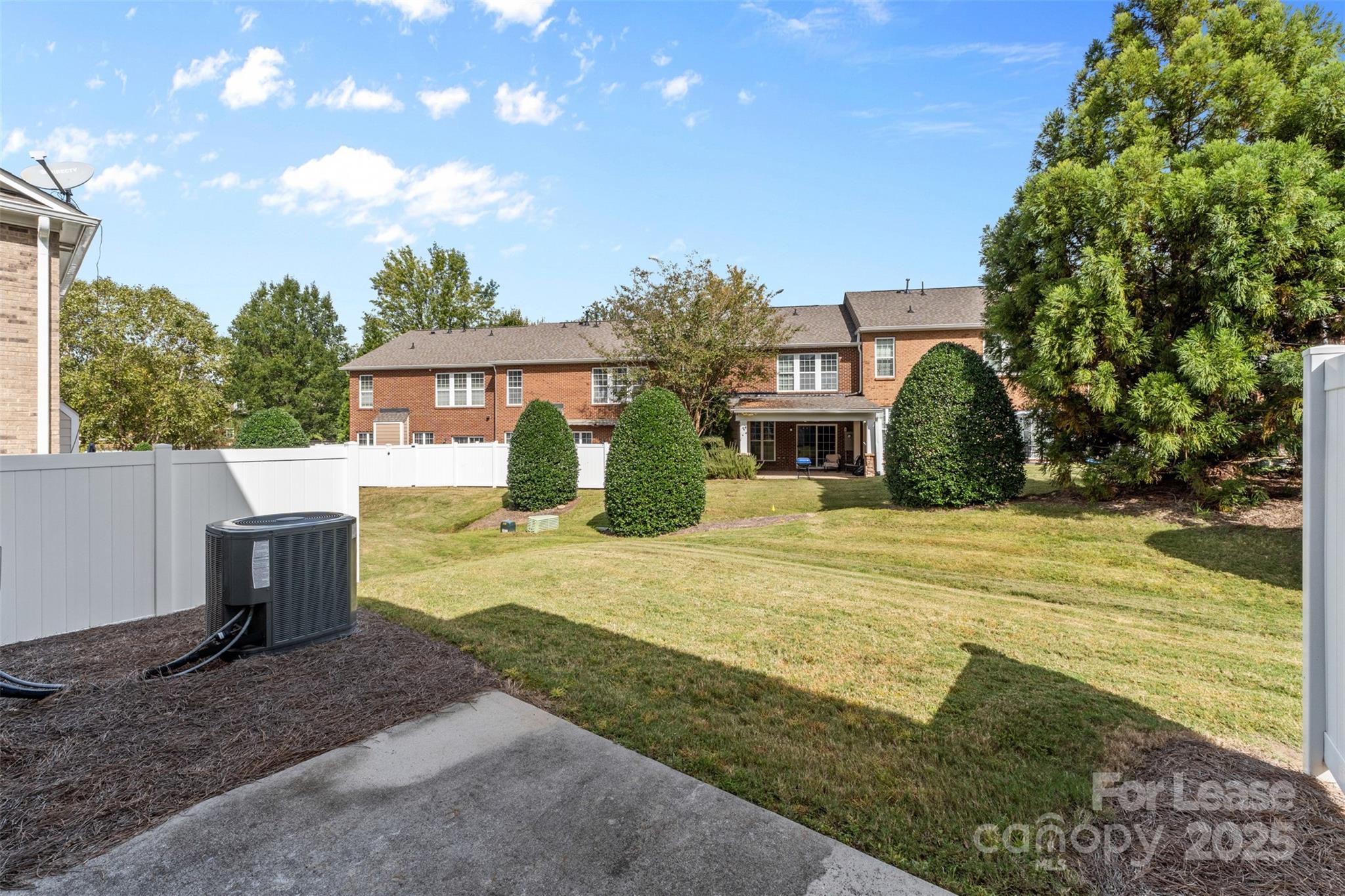 15627 Canmore Street