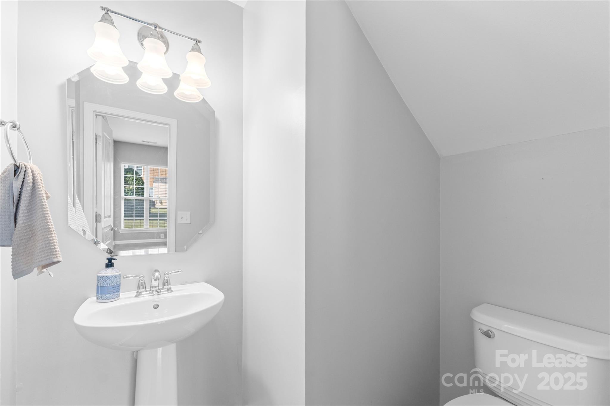 15627 Canmore Street