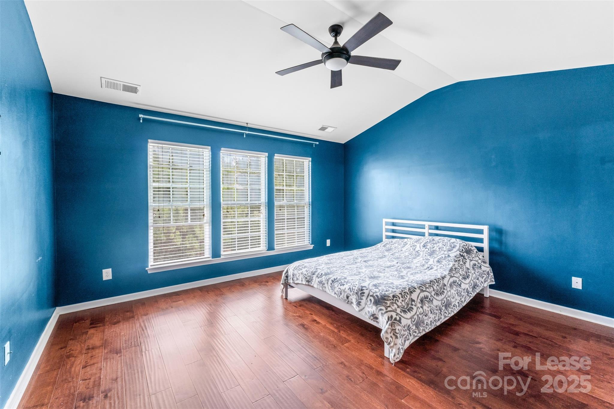 15627 Canmore Street