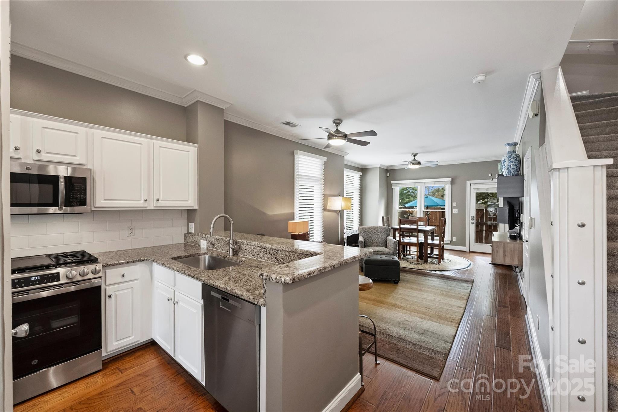 1073 Park West Drive