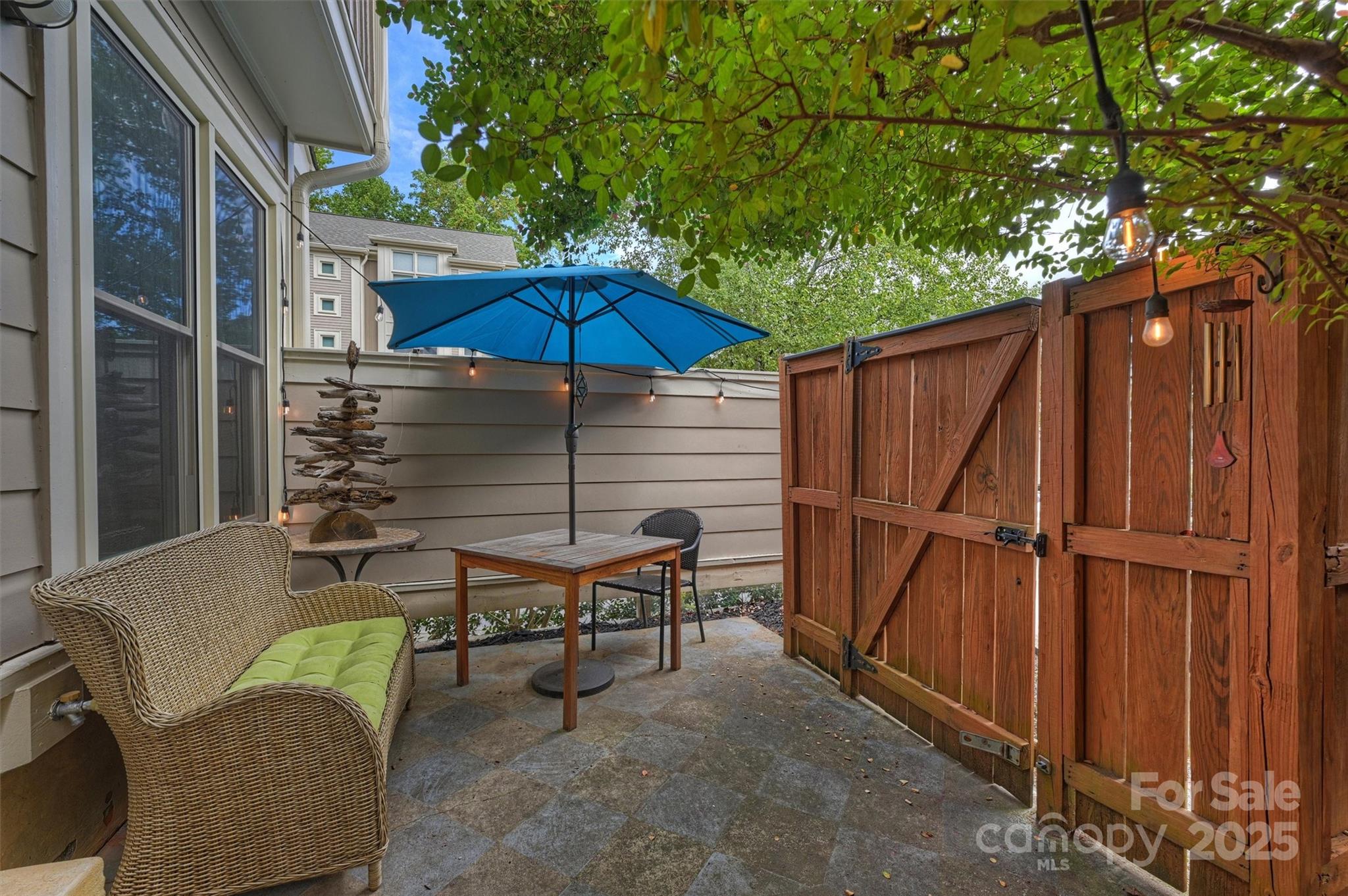 1073 Park West Drive