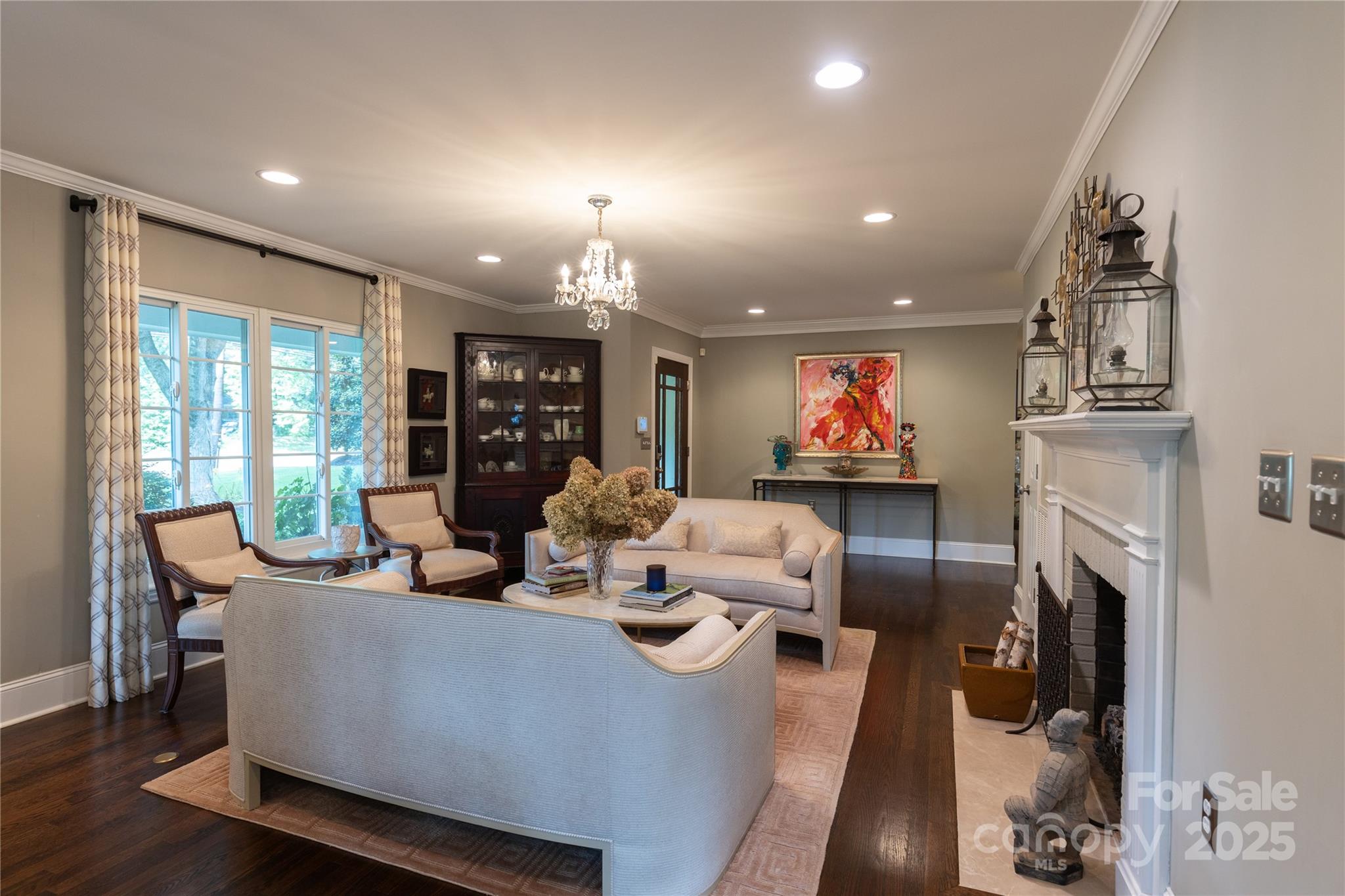 802 E Franklin Street