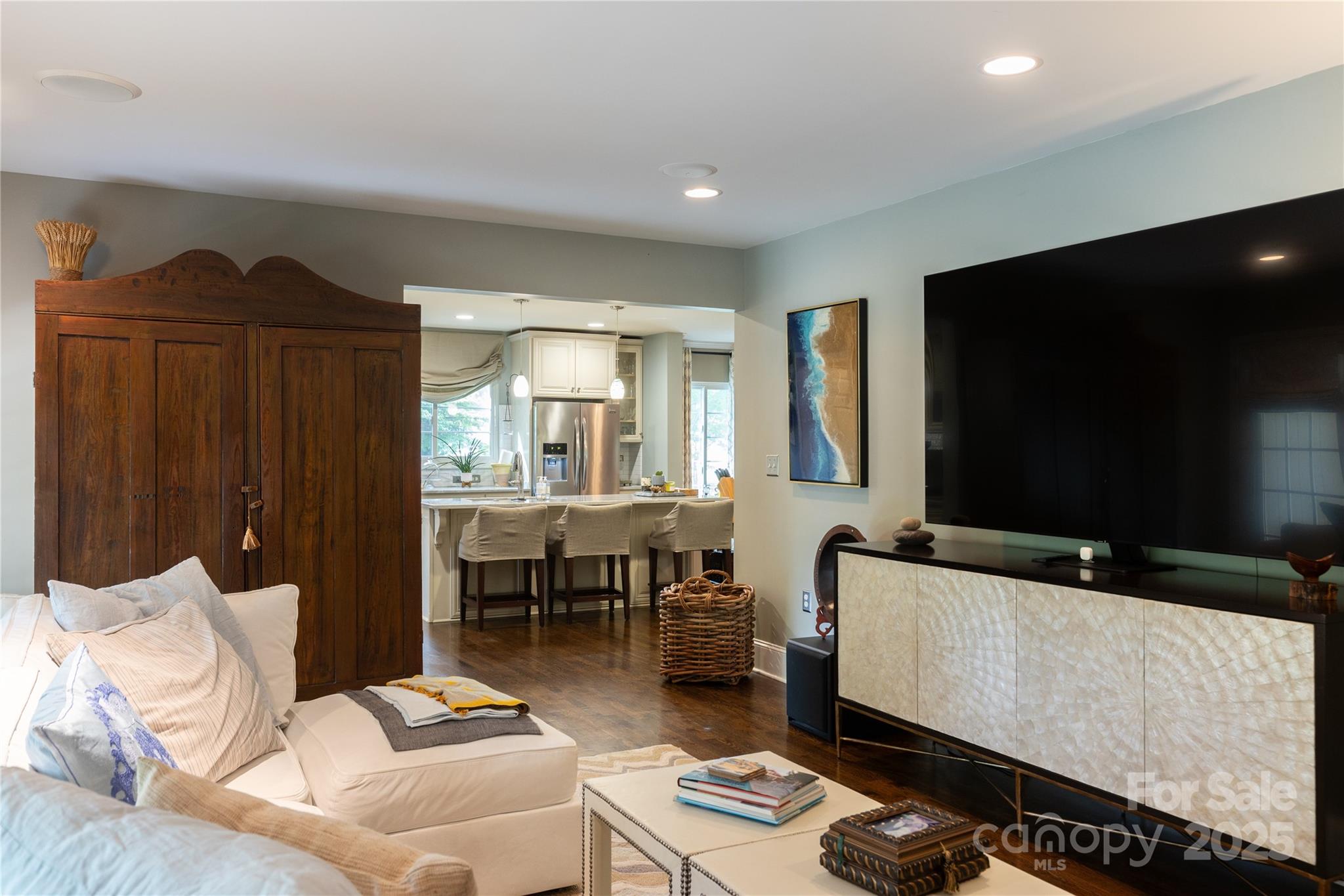 802 E Franklin Street