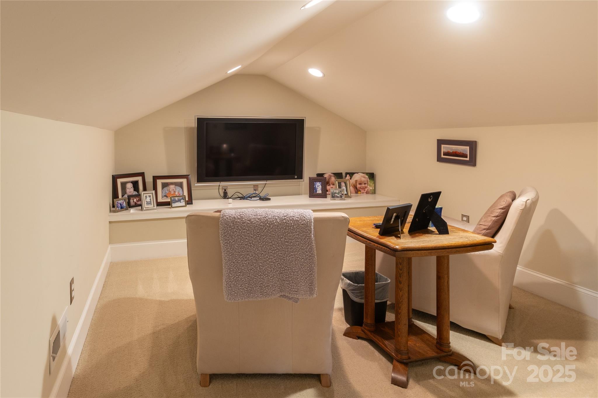 802 E Franklin Street