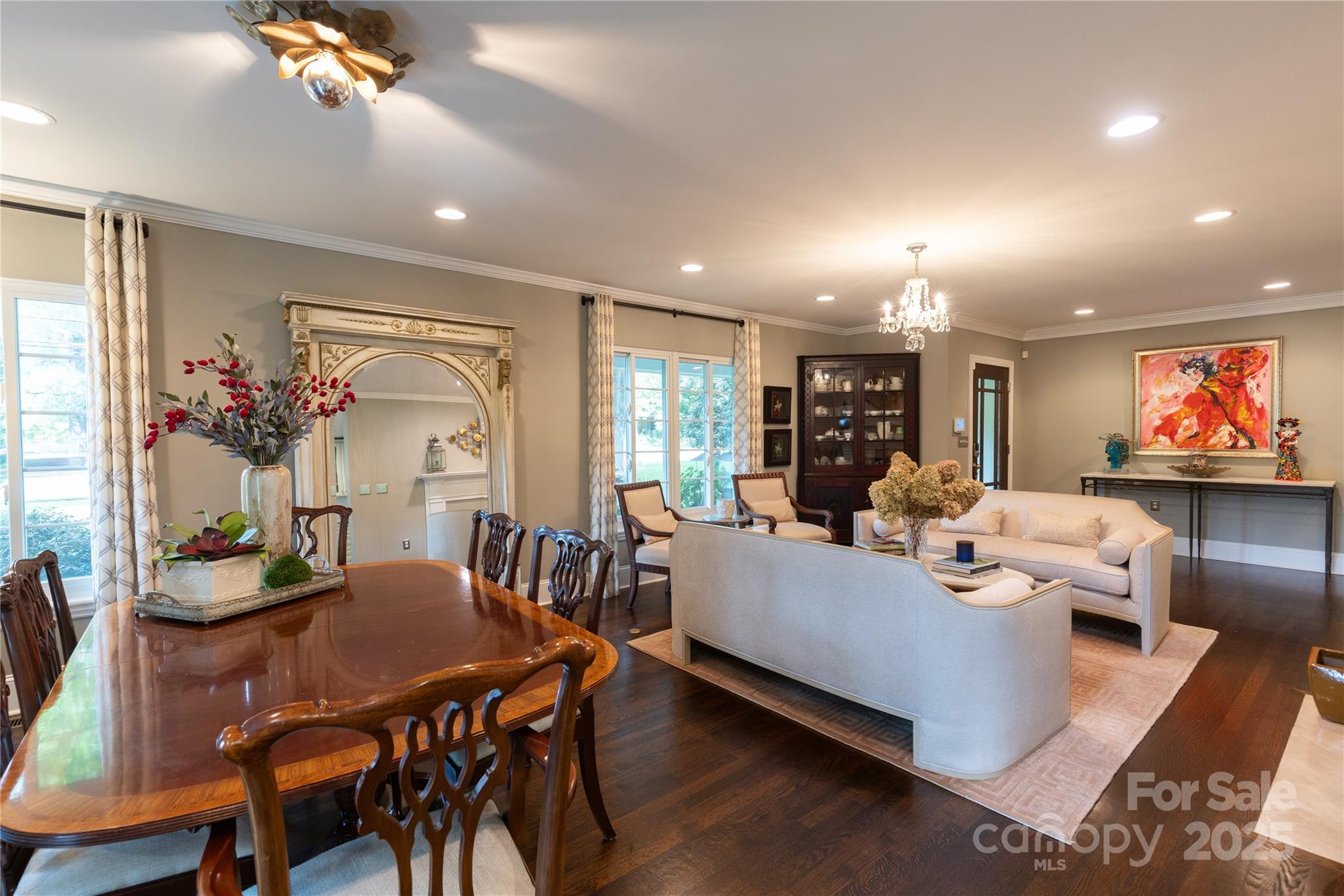 802 E Franklin Street