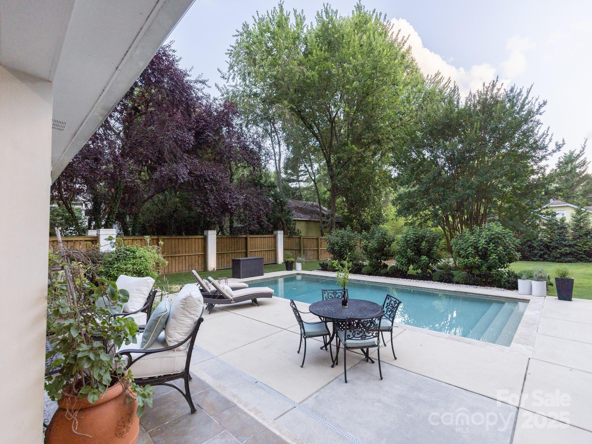 802 E Franklin Street