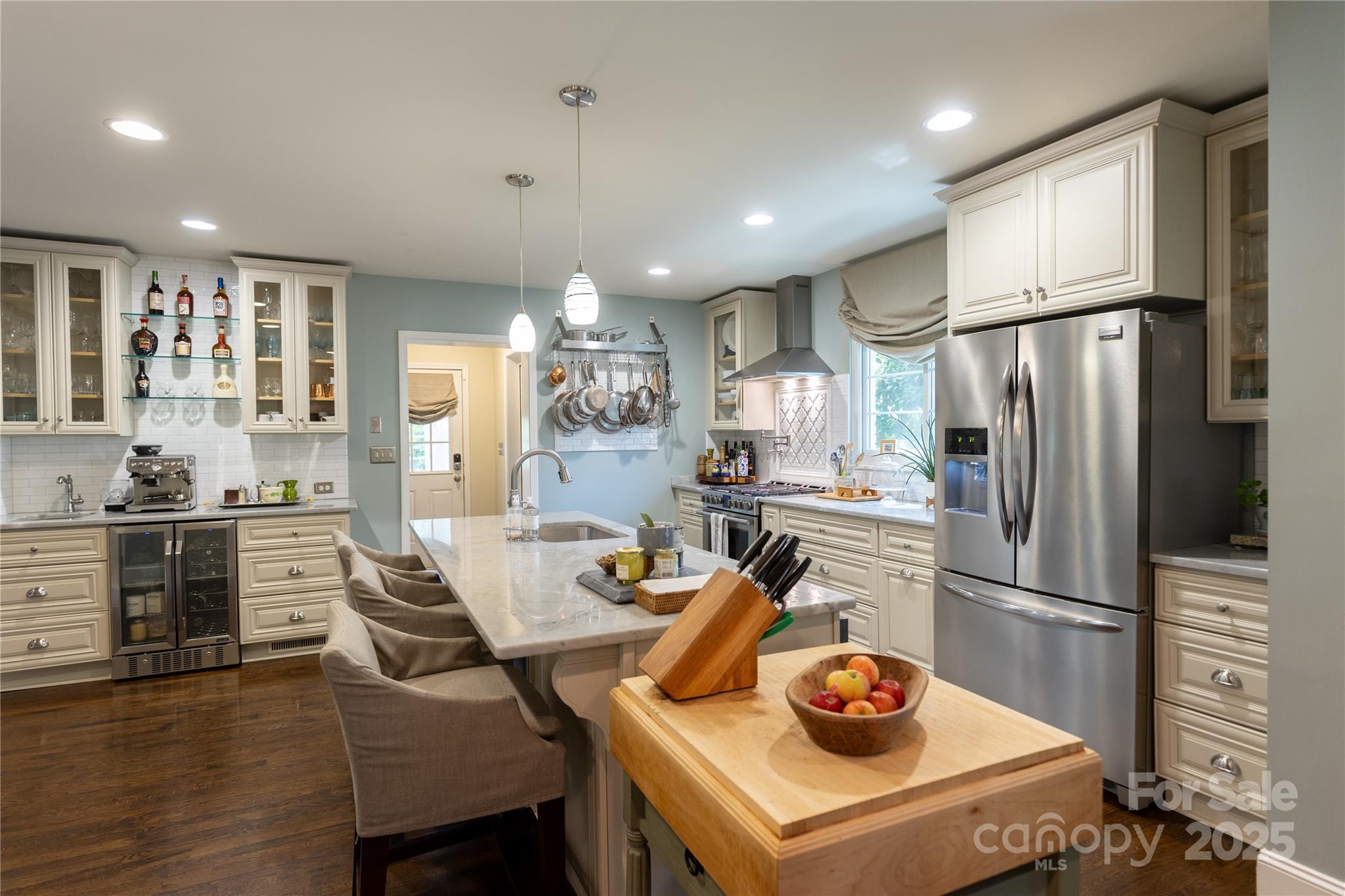 802 E Franklin Street