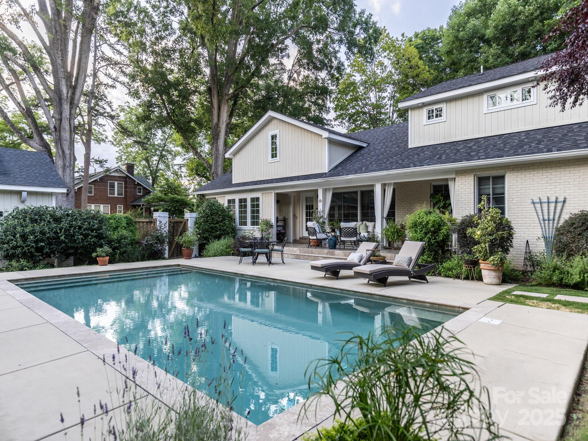 802 E Franklin Street