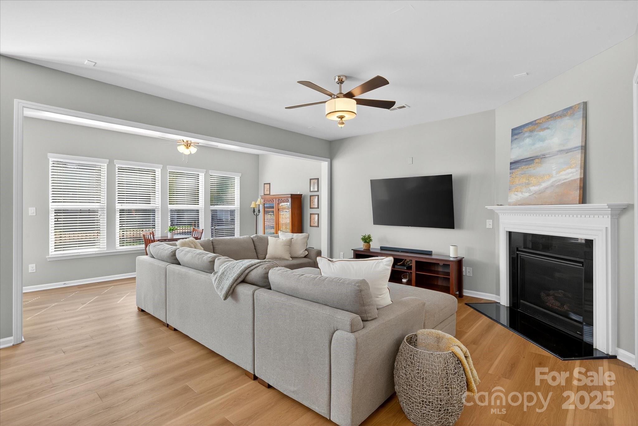 6621 Central Pacific Avenue