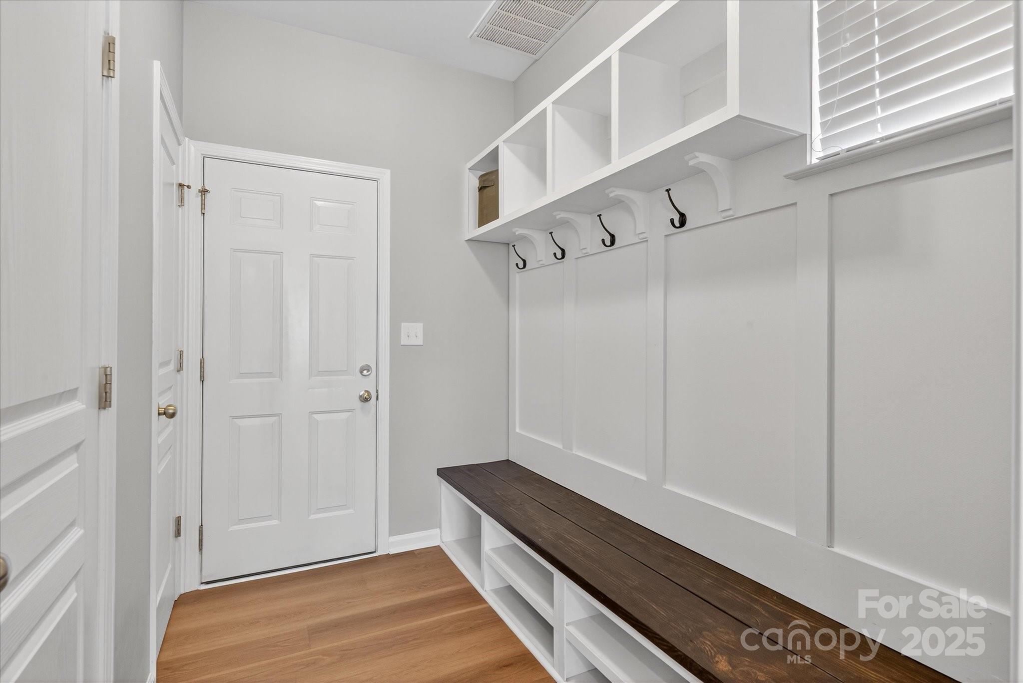 6621 Central Pacific Avenue