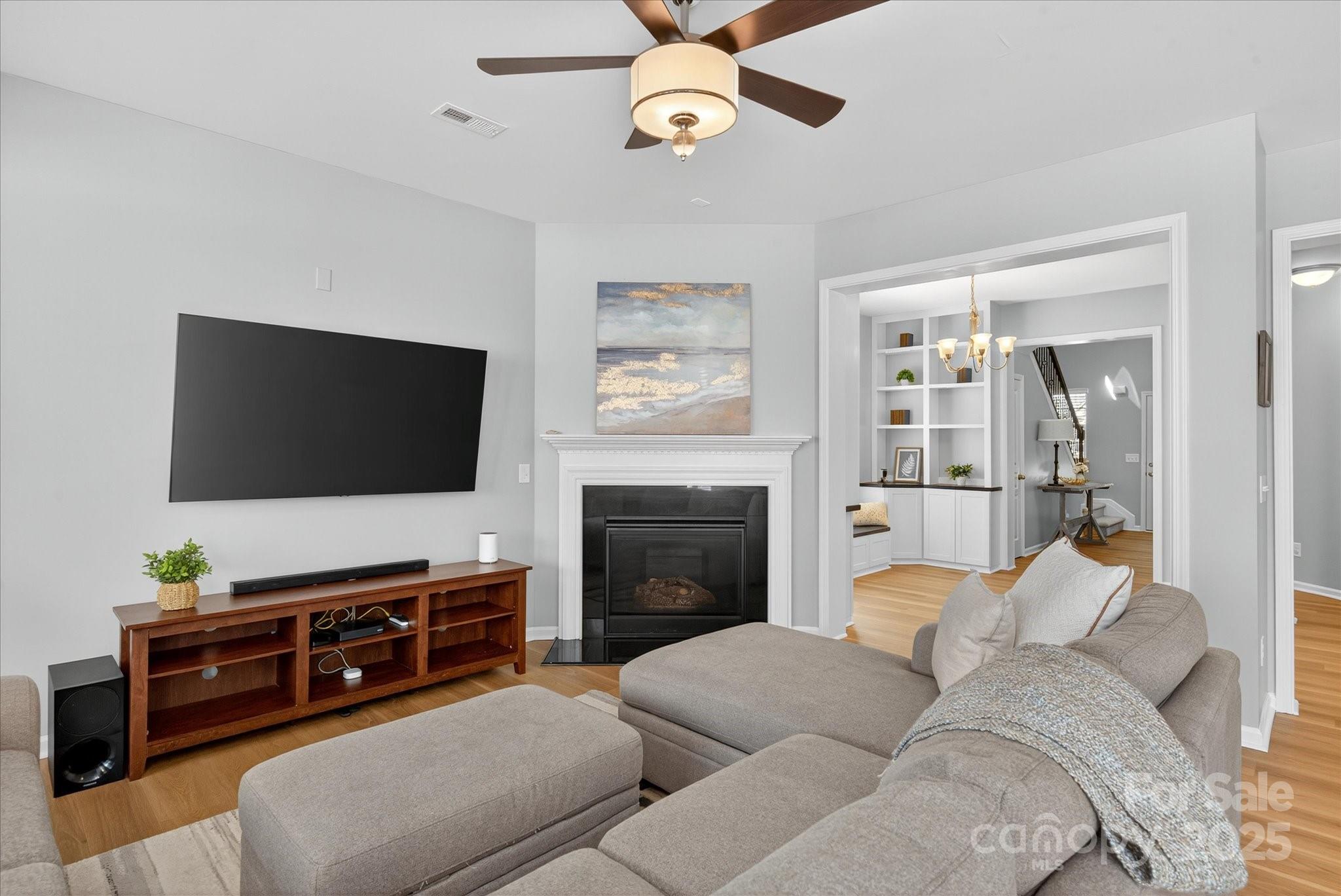 6621 Central Pacific Avenue