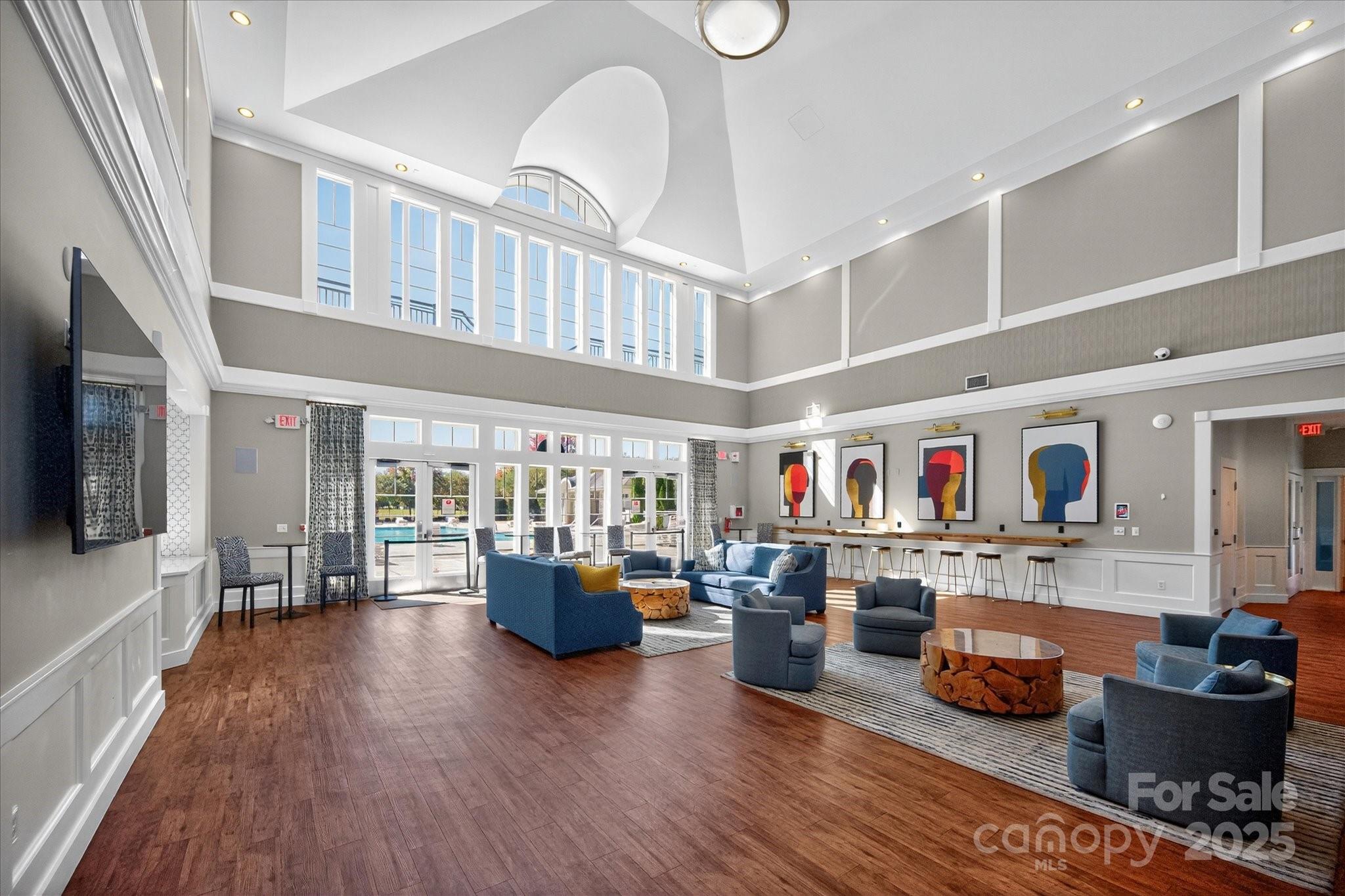 6621 Central Pacific Avenue