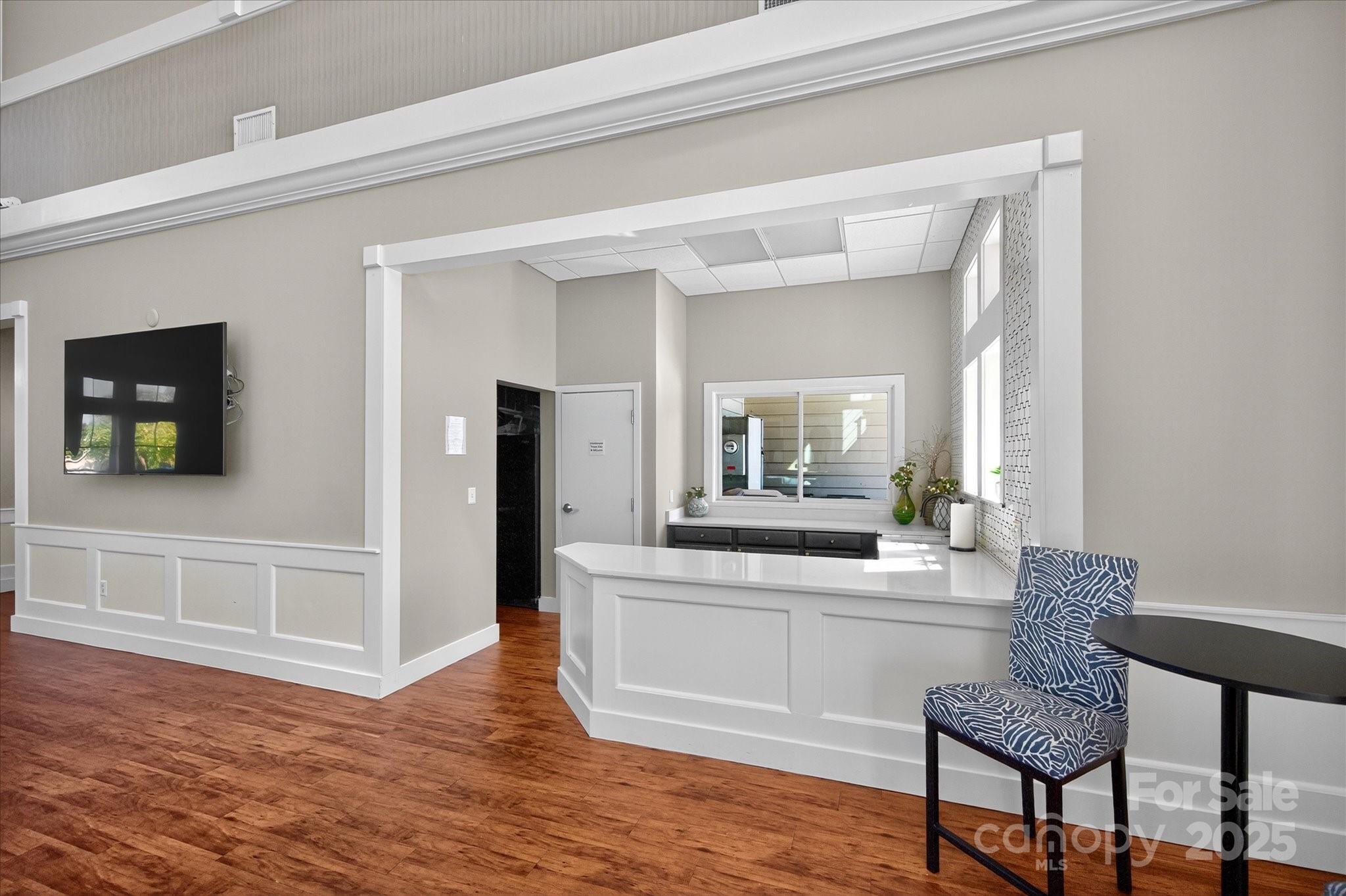 6621 Central Pacific Avenue