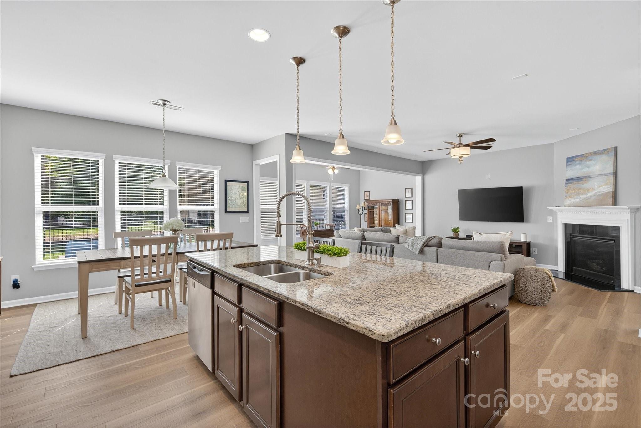 6621 Central Pacific Avenue