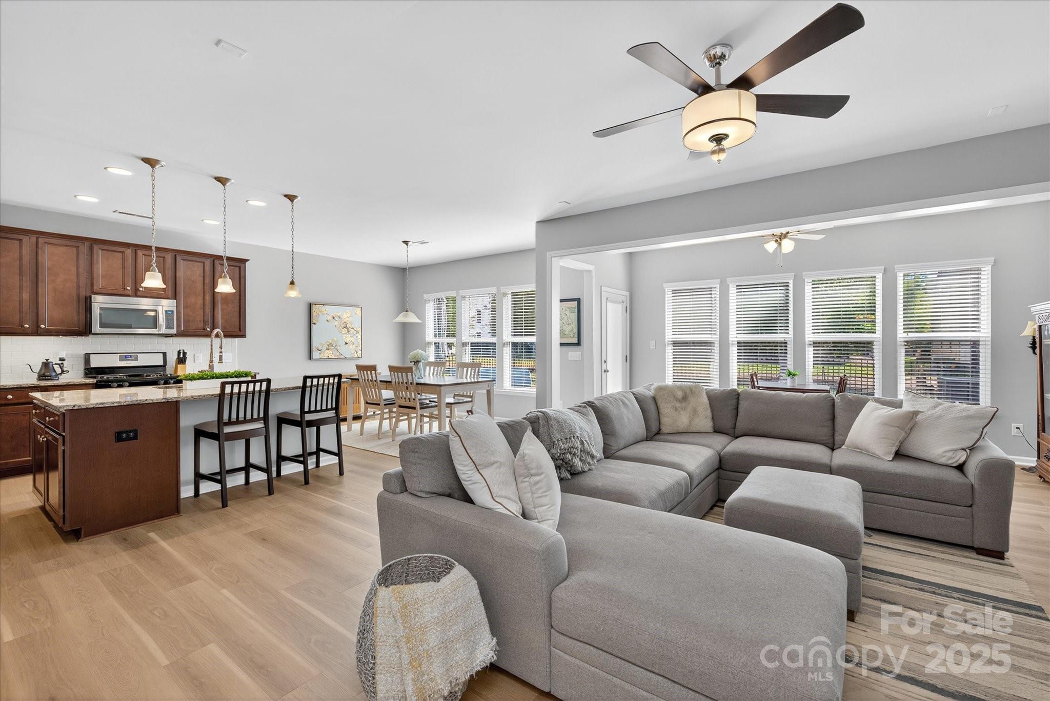 6621 Central Pacific Avenue