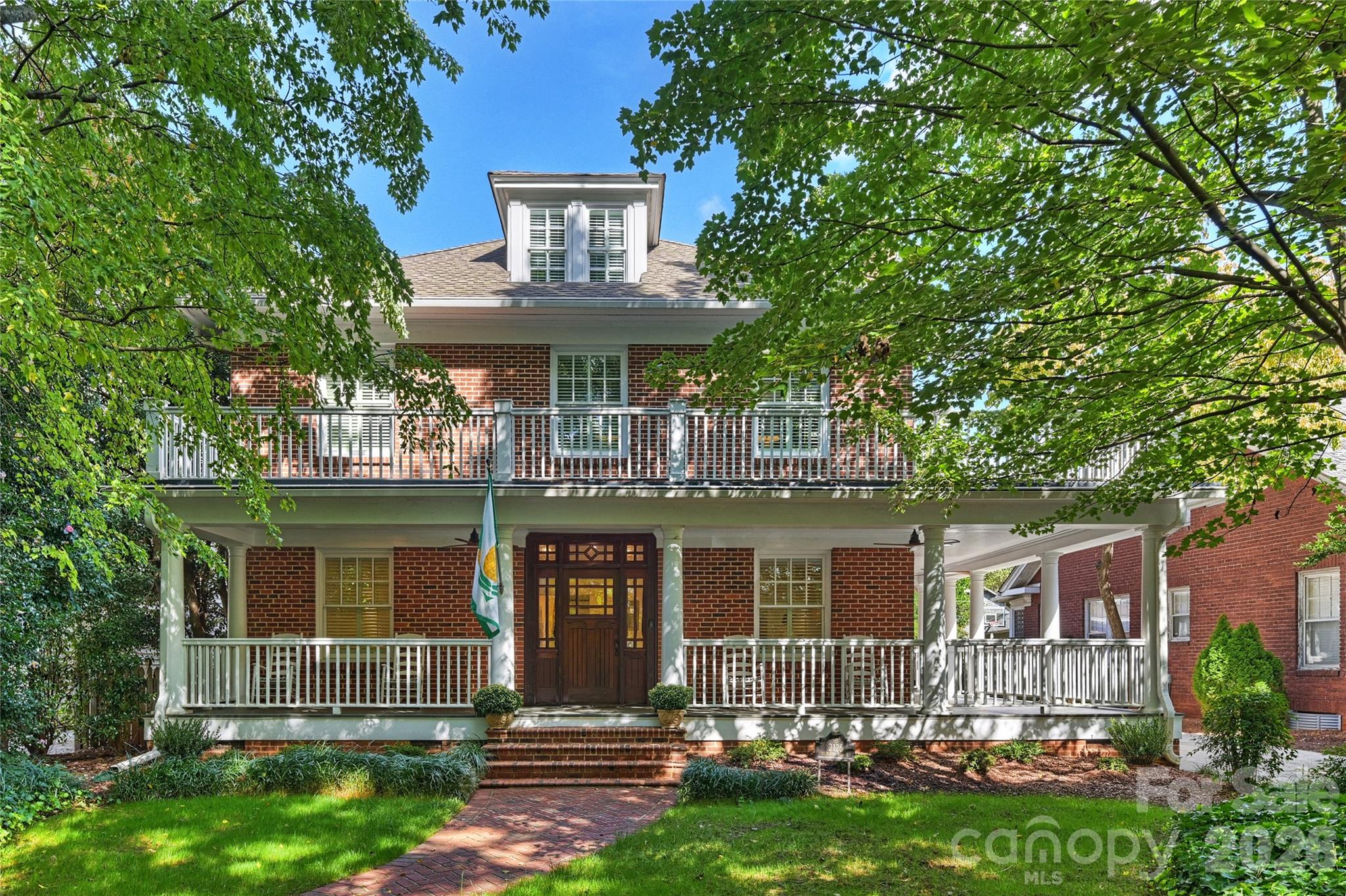 2126 Dilworth Road E