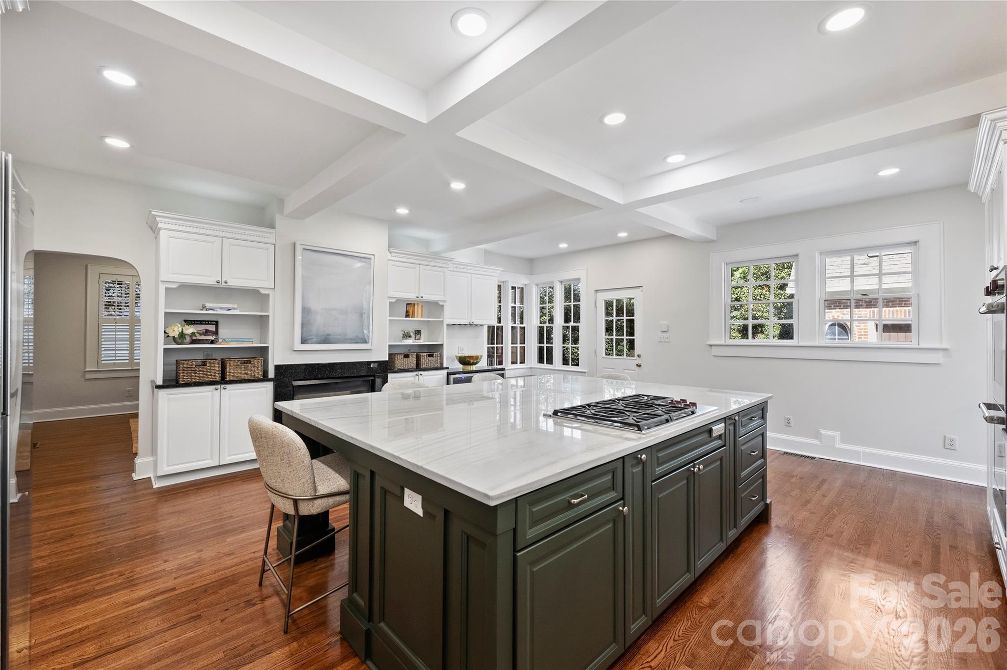 2126 Dilworth Road E