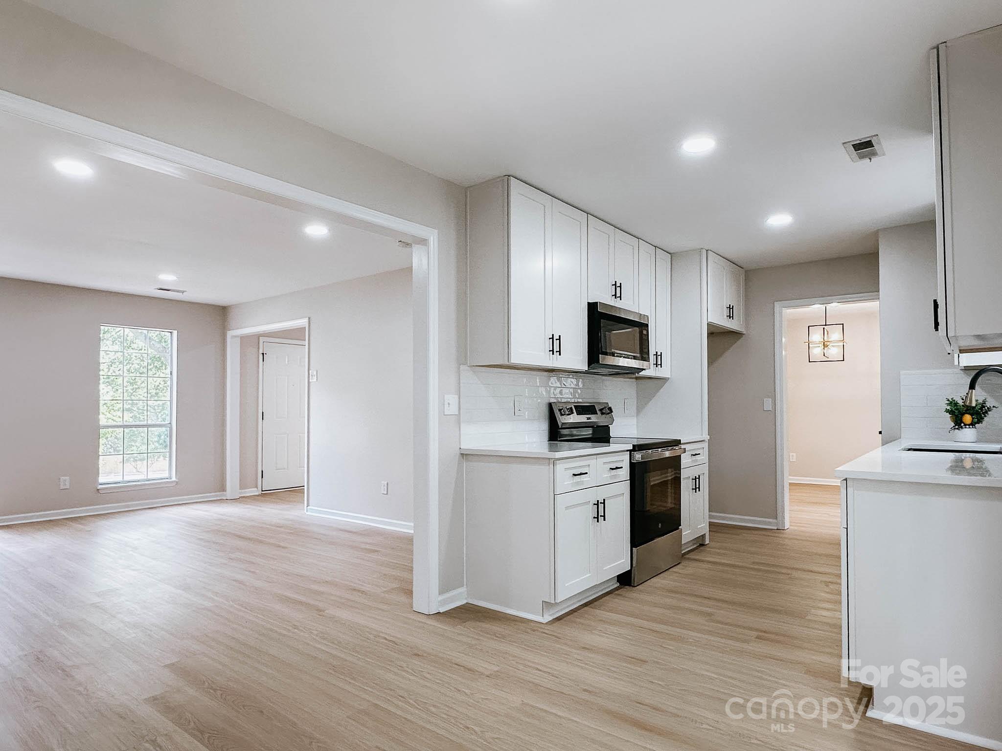 2105 Killarney Place