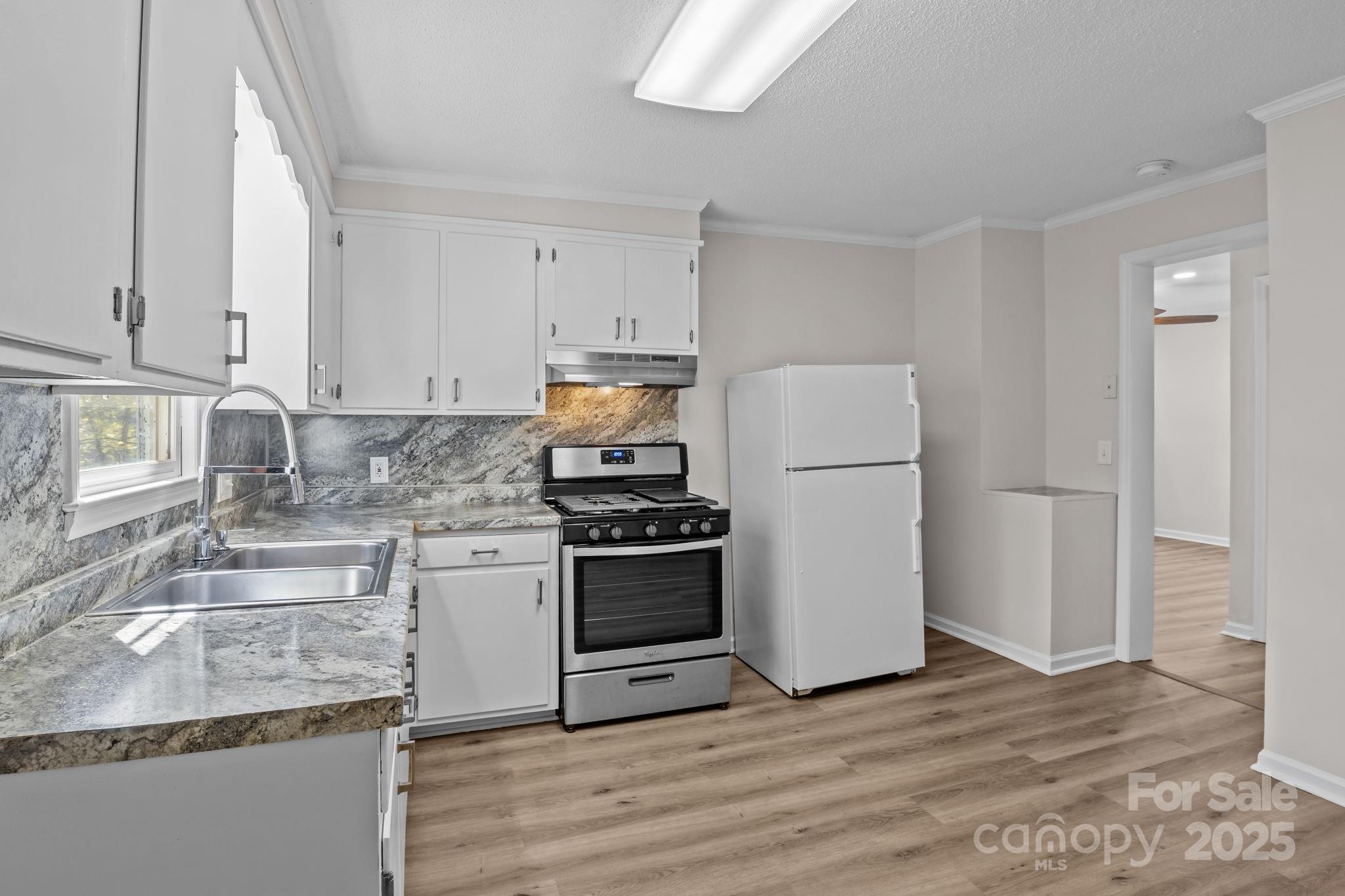 1004 Plymouth Street