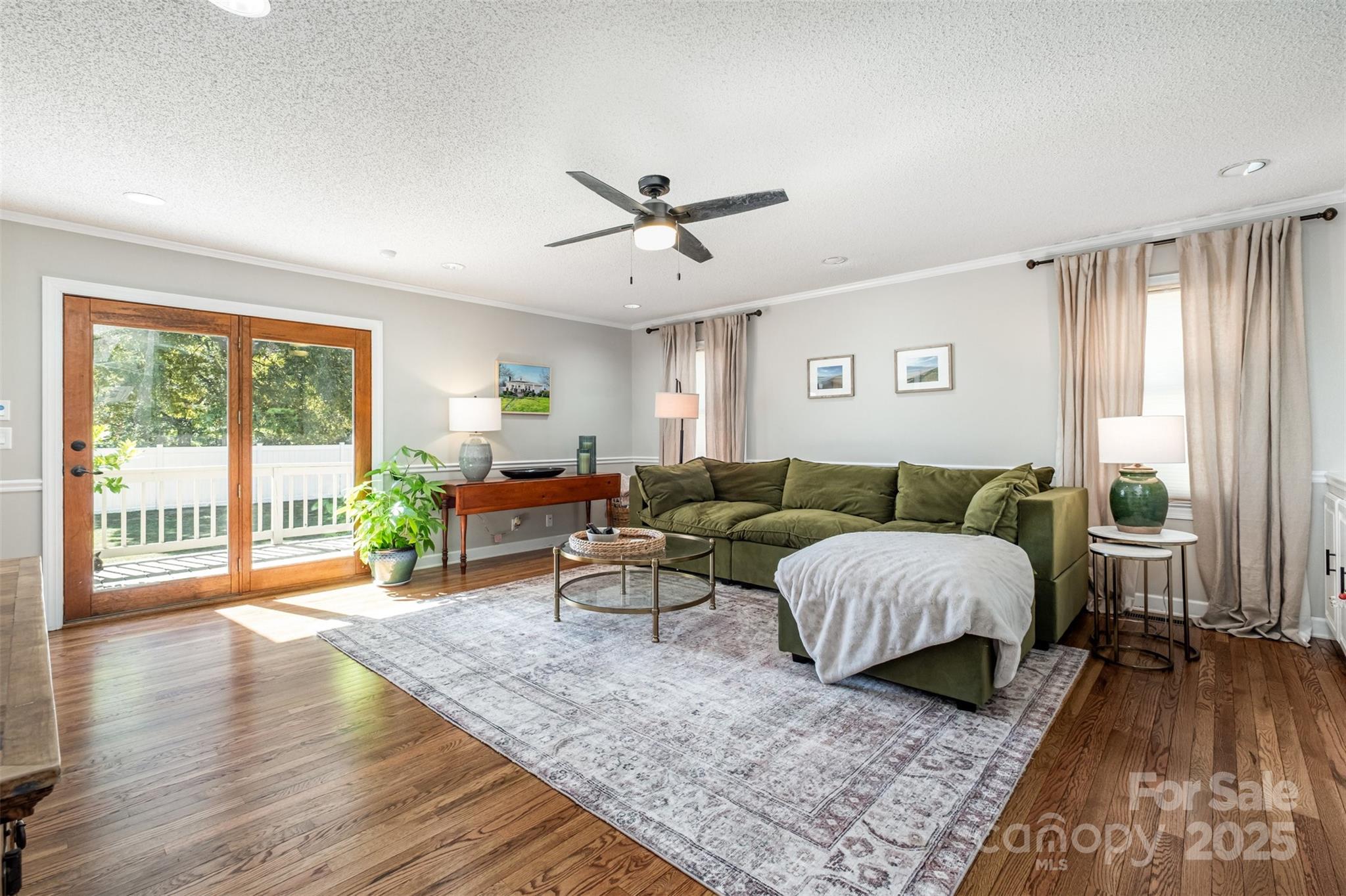 10 Willowbrook Drive NW