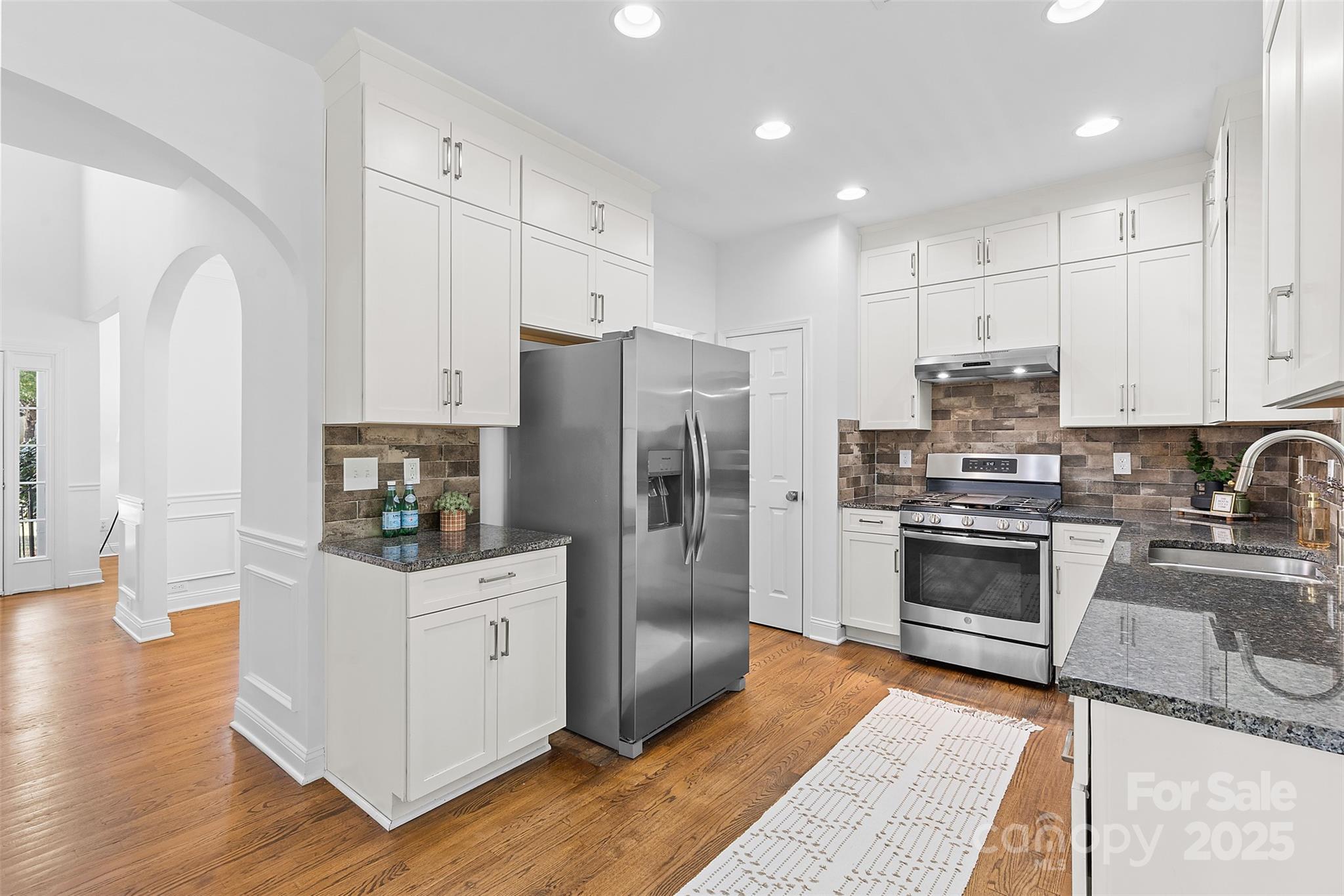 2016 Sablewood Drive