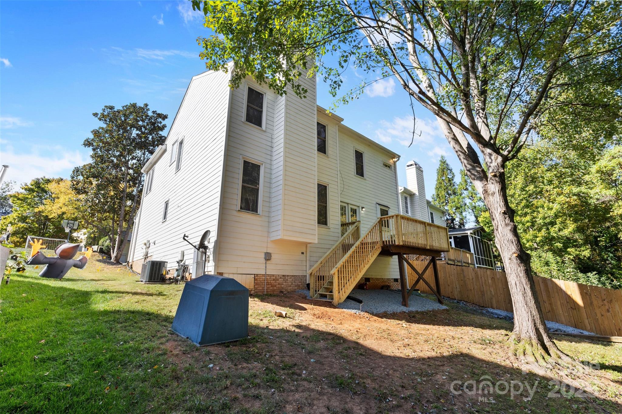 2016 Sablewood Drive