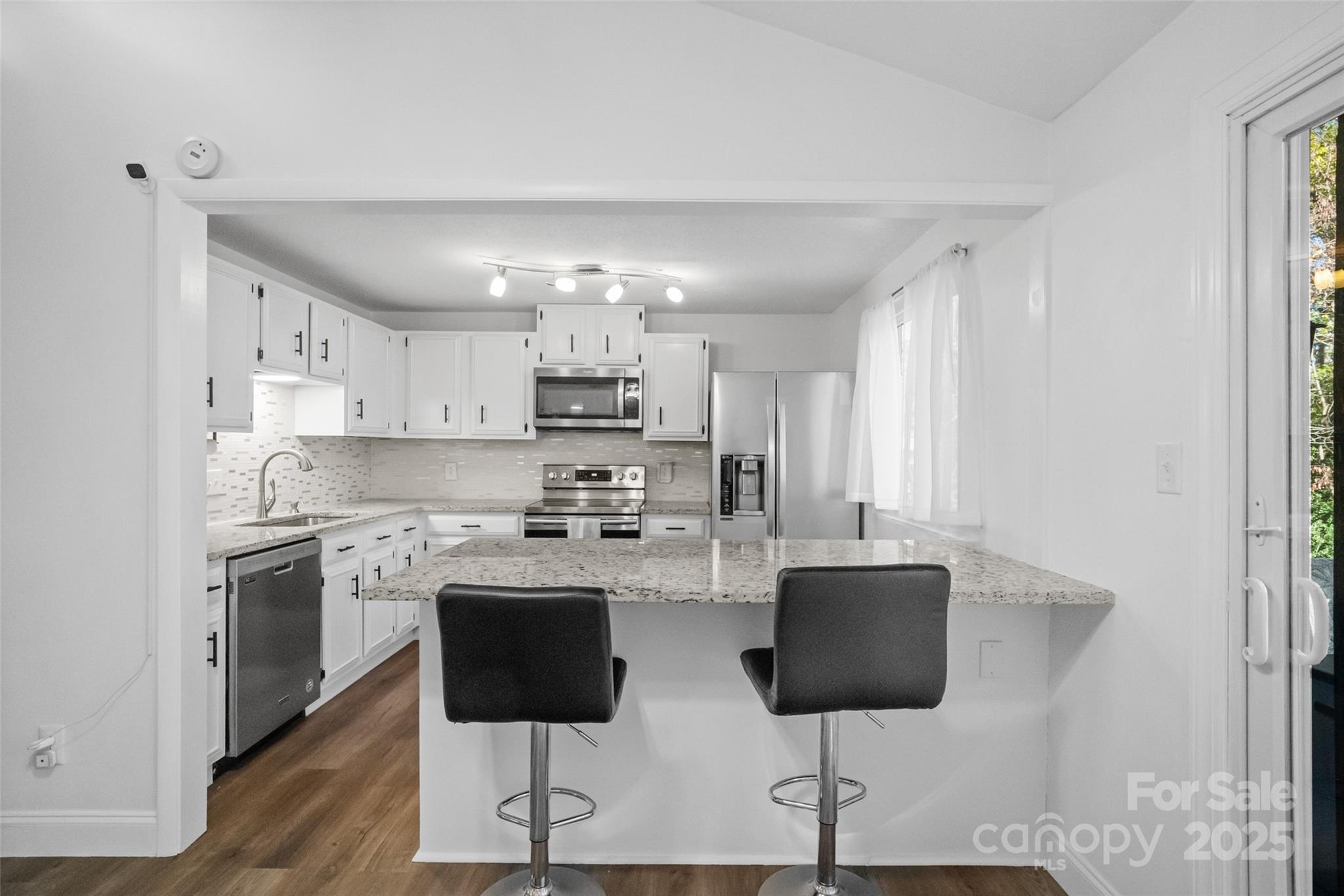 5709 Shadow Creek Road