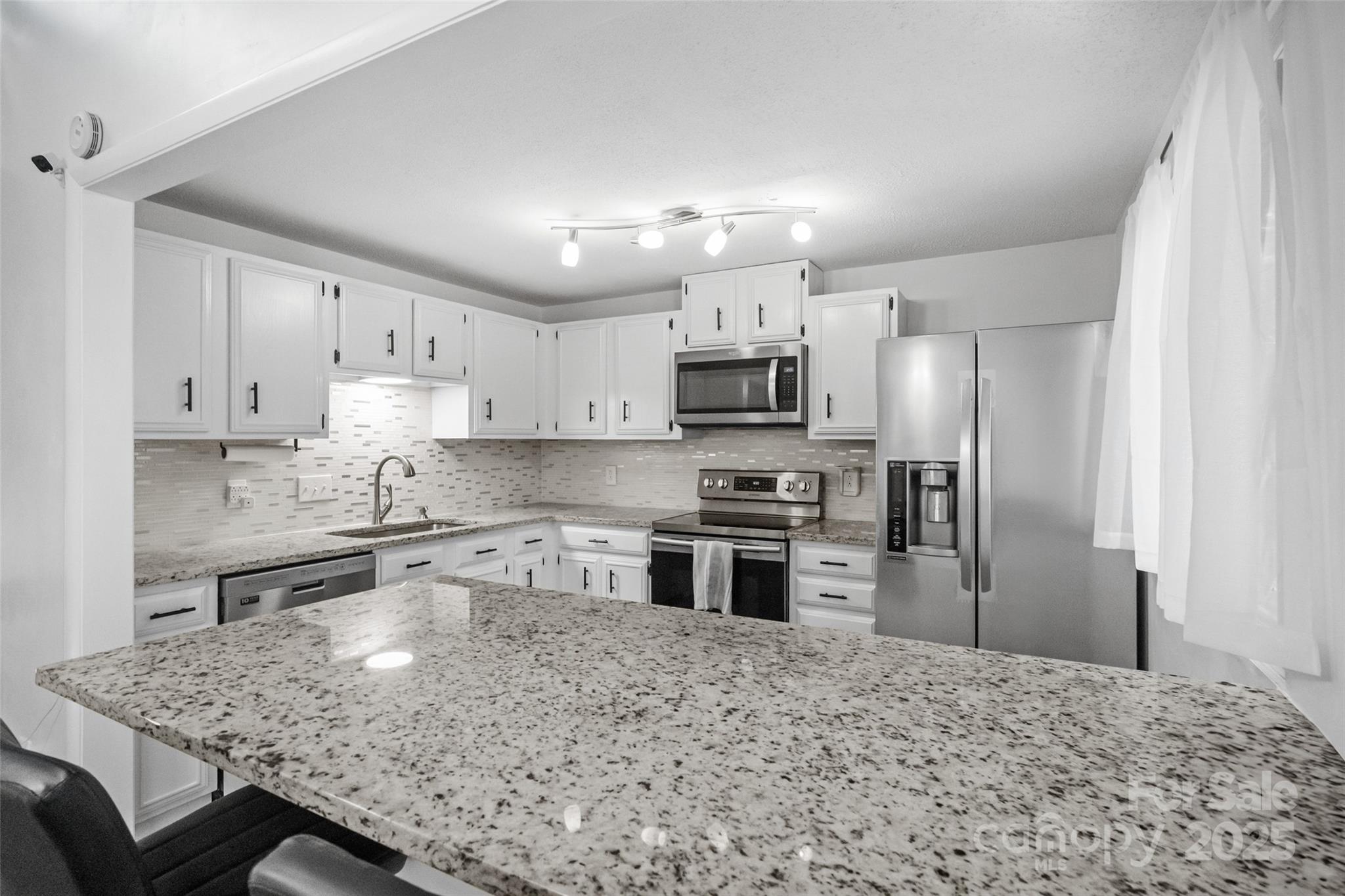 5709 Shadow Creek Road