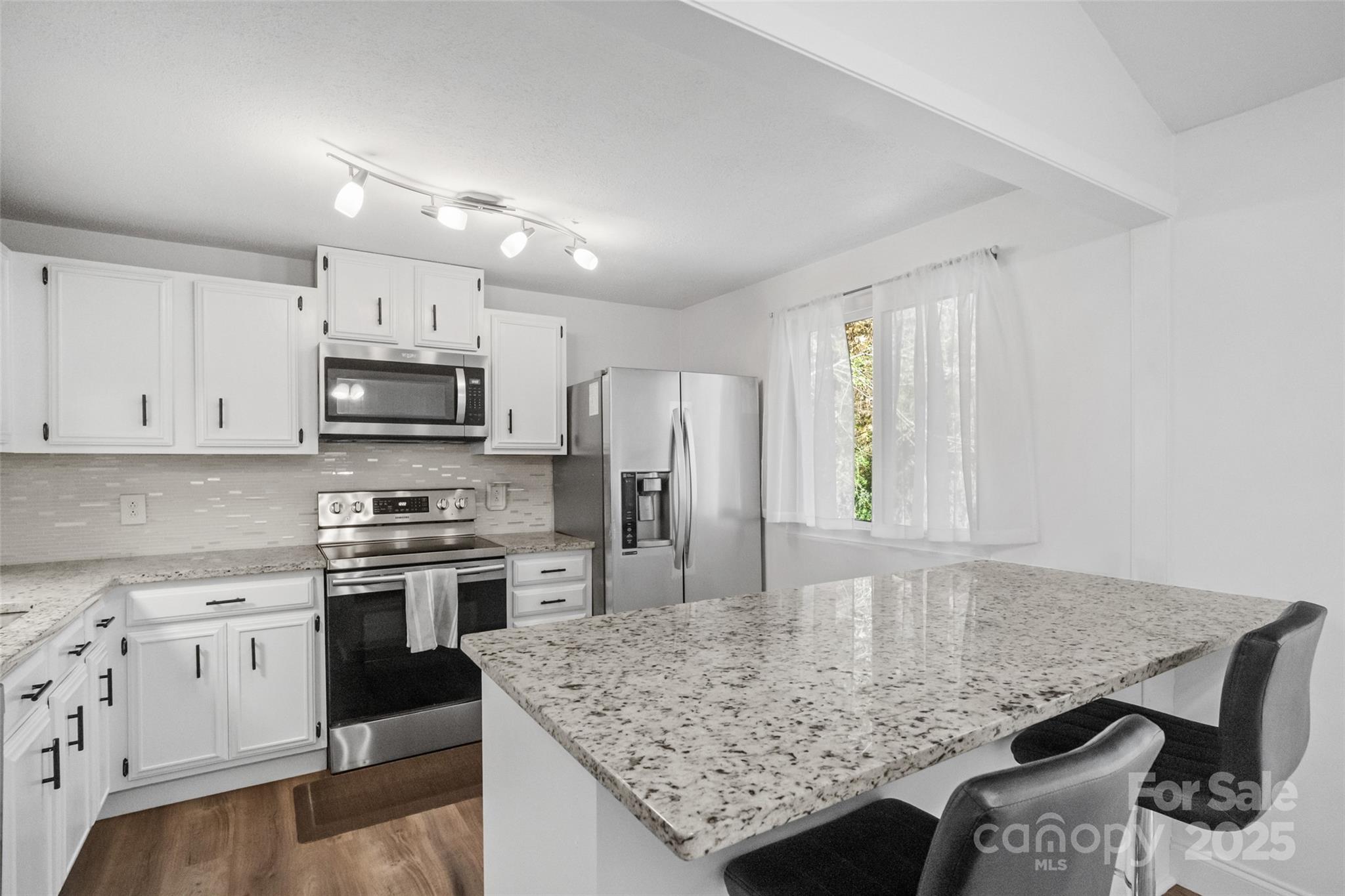 5709 Shadow Creek Road