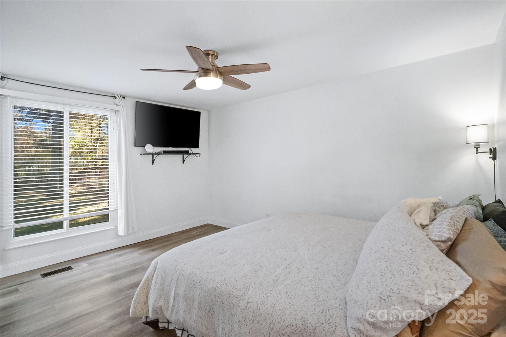 5709 Shadow Creek Road