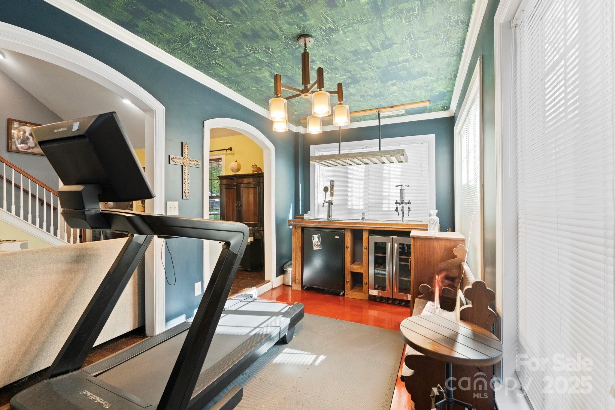 2327 Pinckney Avenue