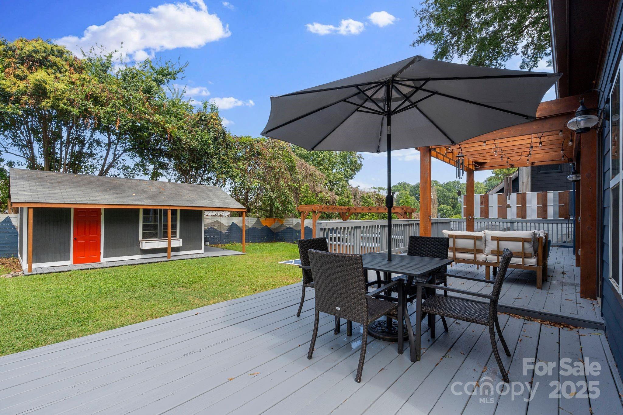 2327 Pinckney Avenue