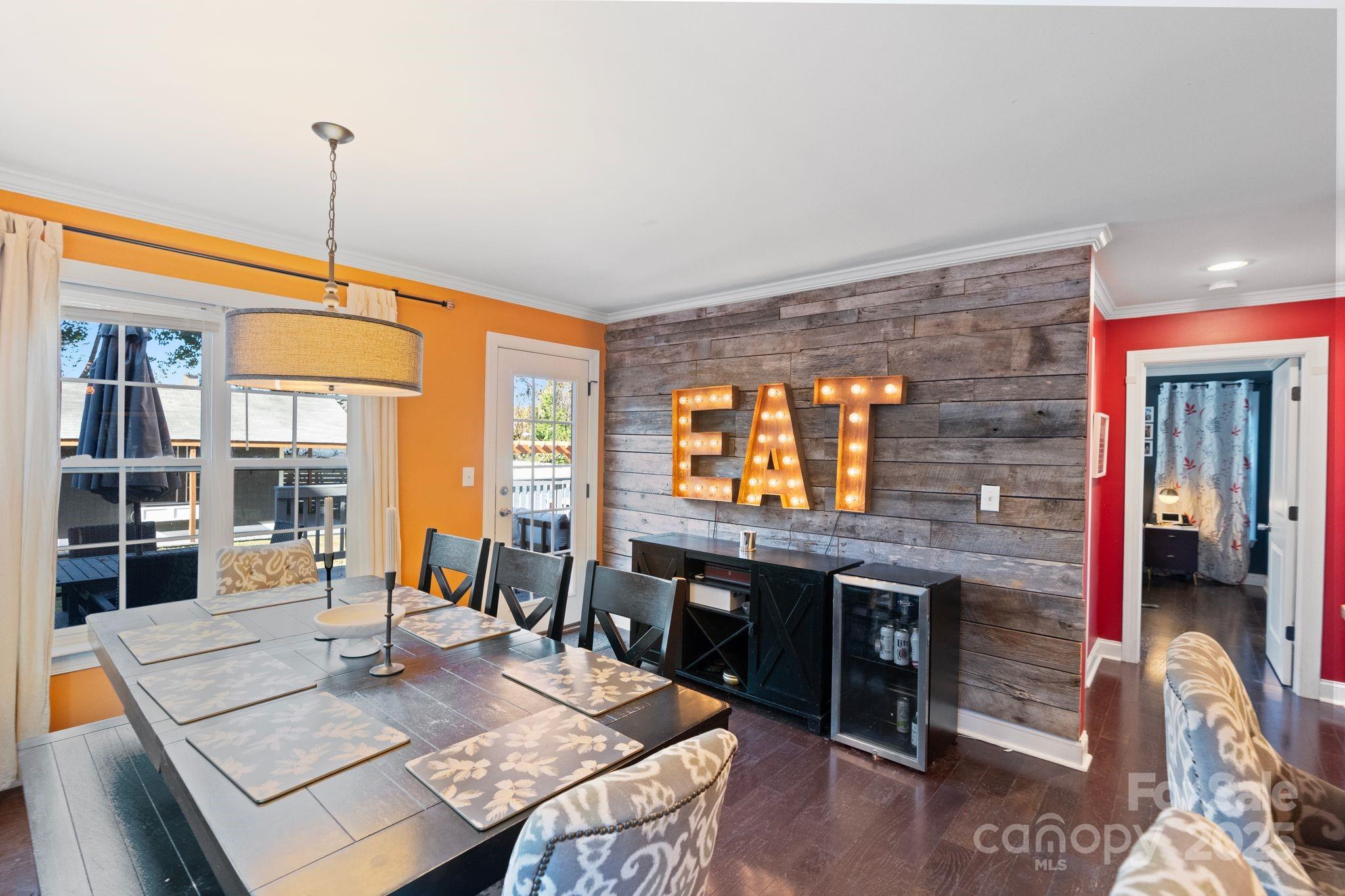 2327 Pinckney Avenue