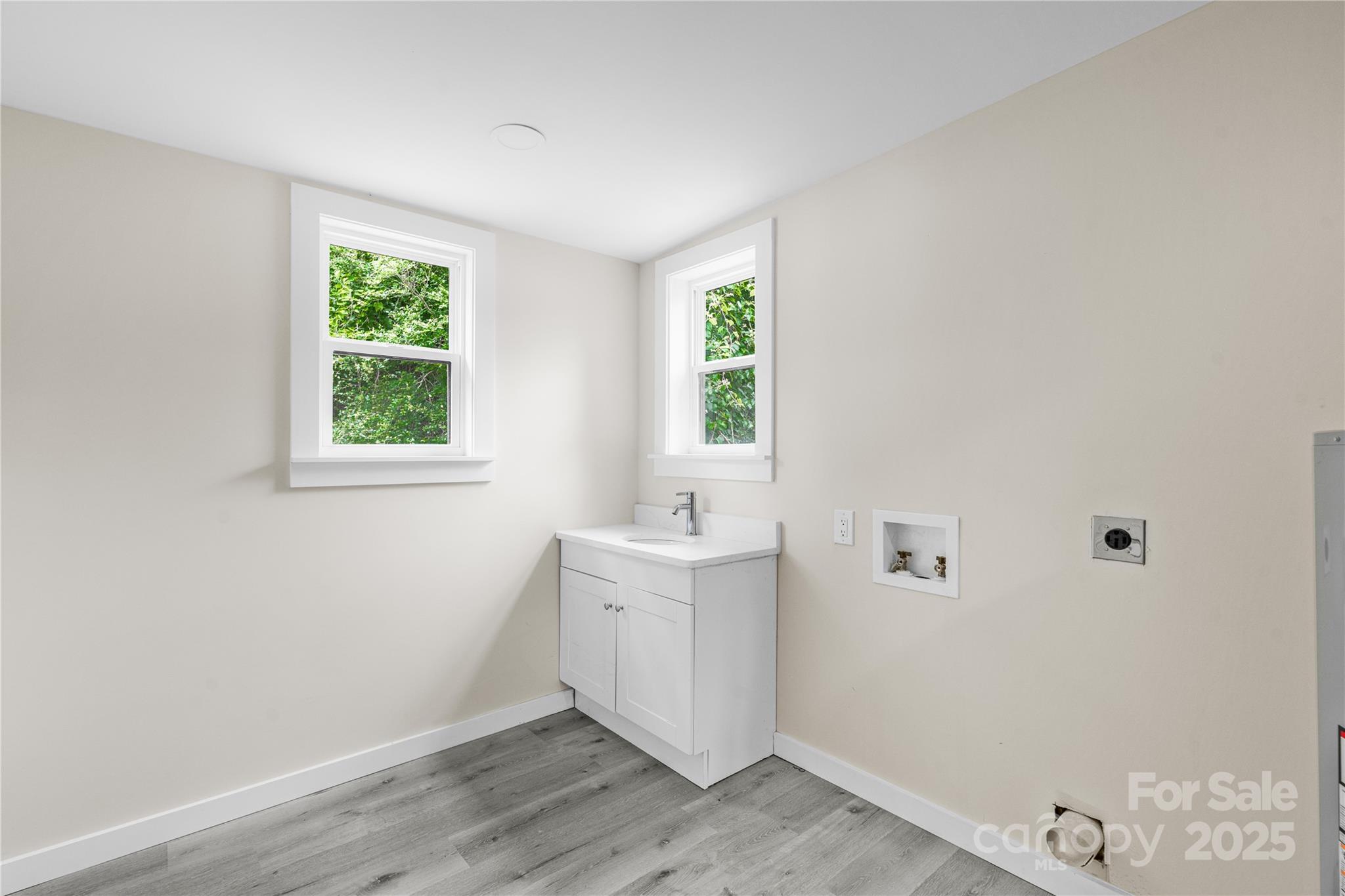 1017 W Fisher Street