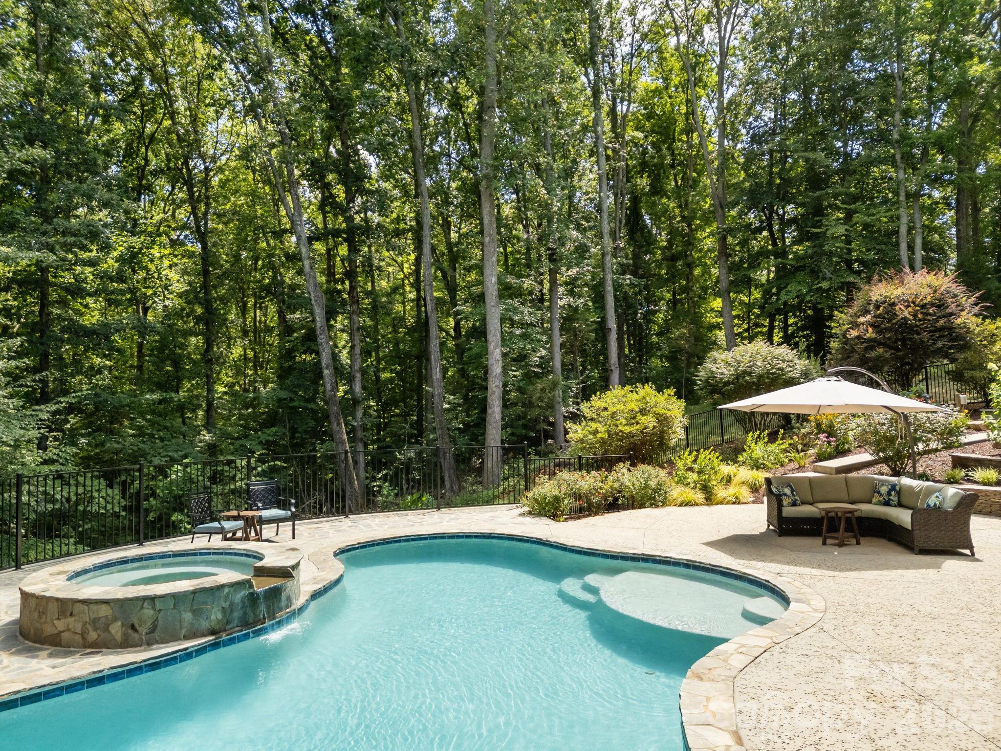 242 Anniston Way