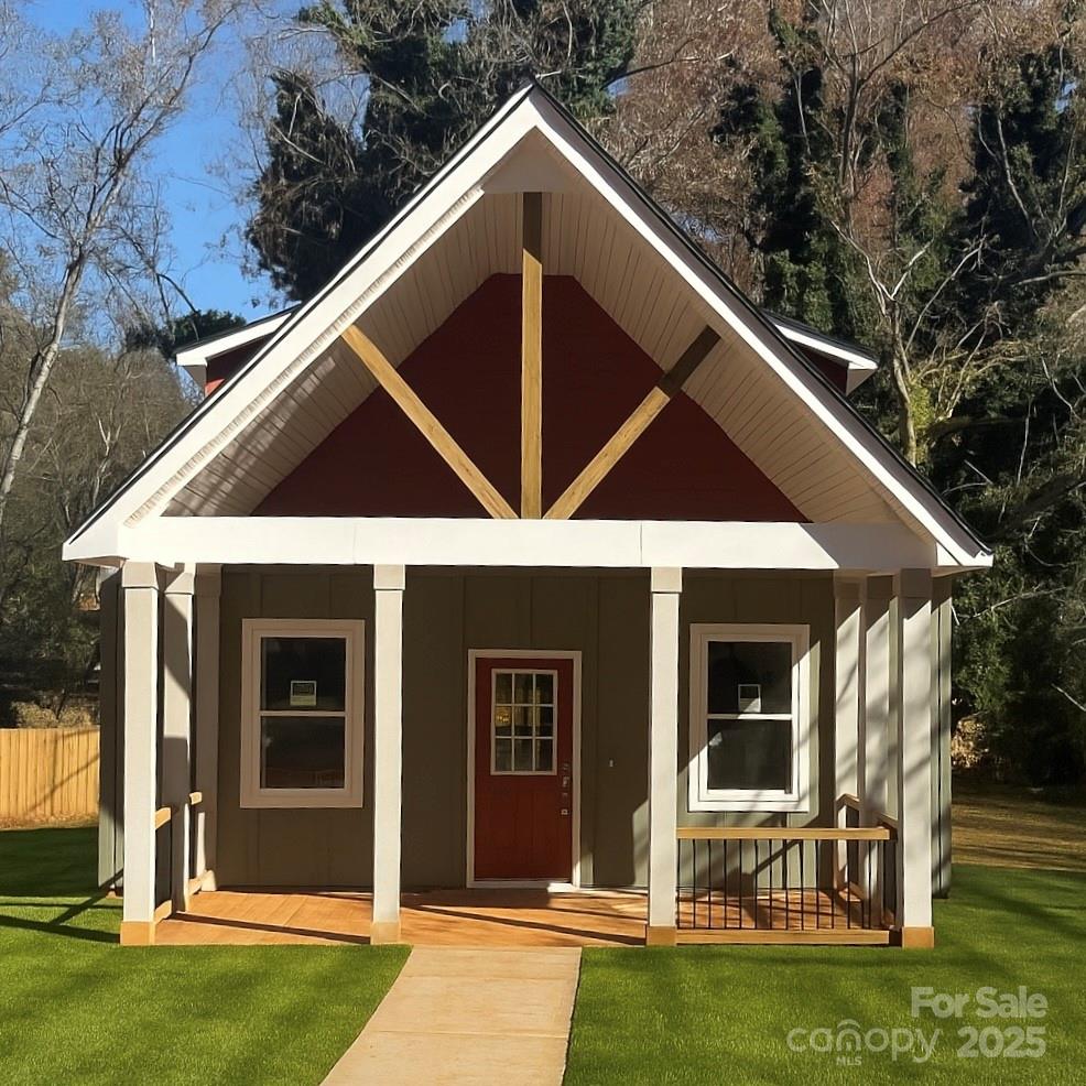 210 N Mulberry Street