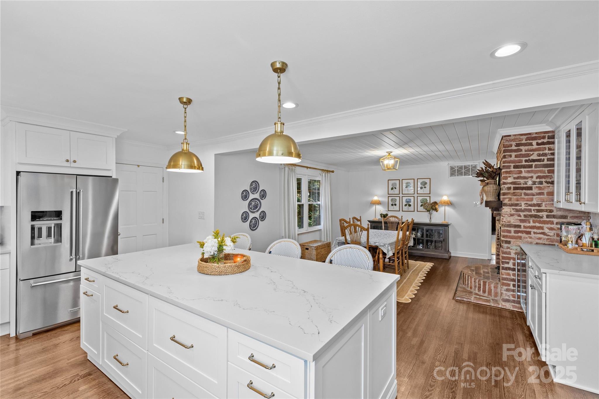 7526 Whistlestop Road