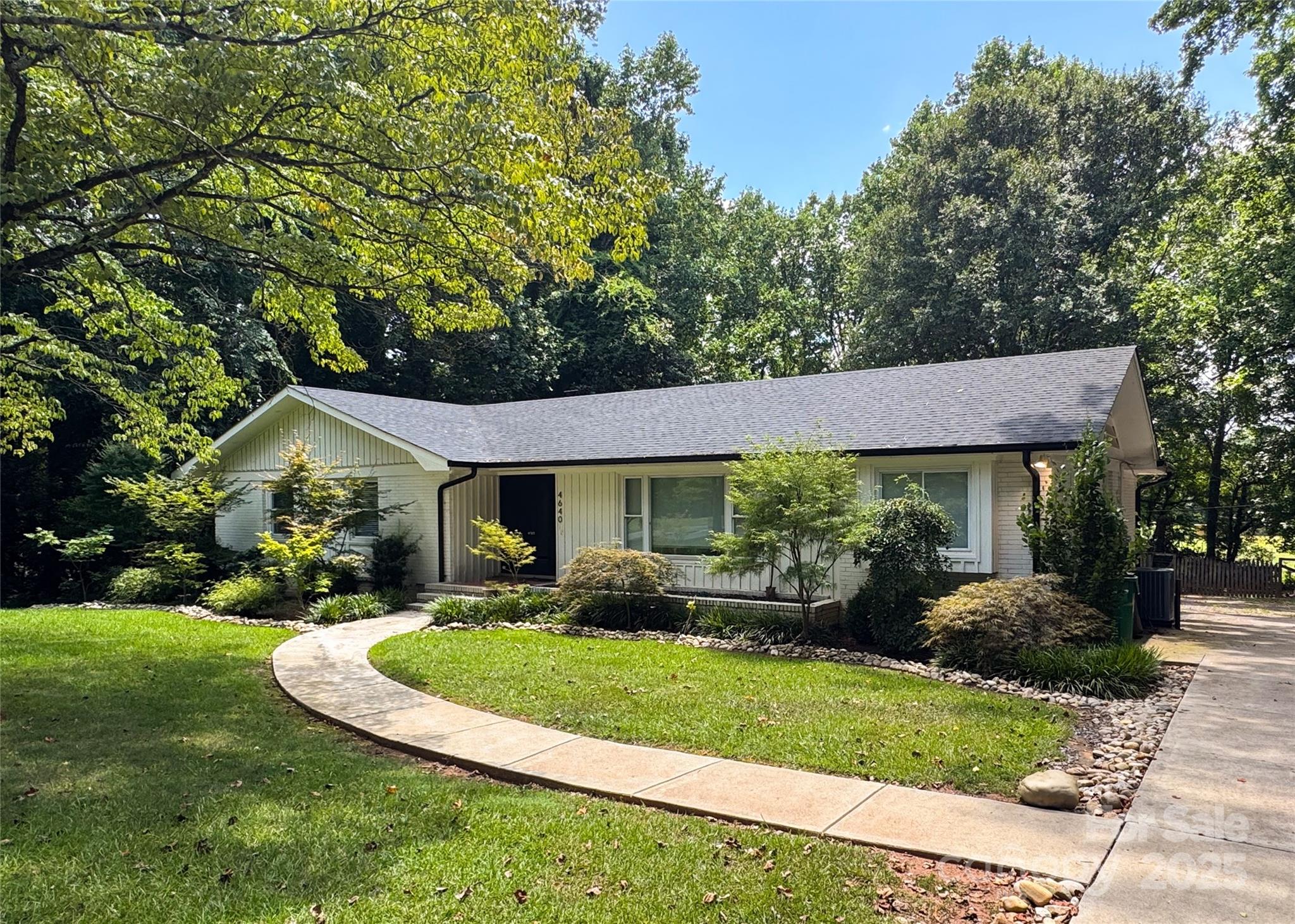 4640 Town and Country Drive