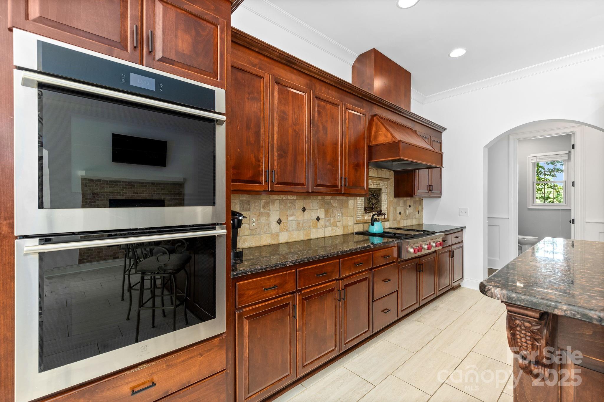 1486 Winged Foot Drive